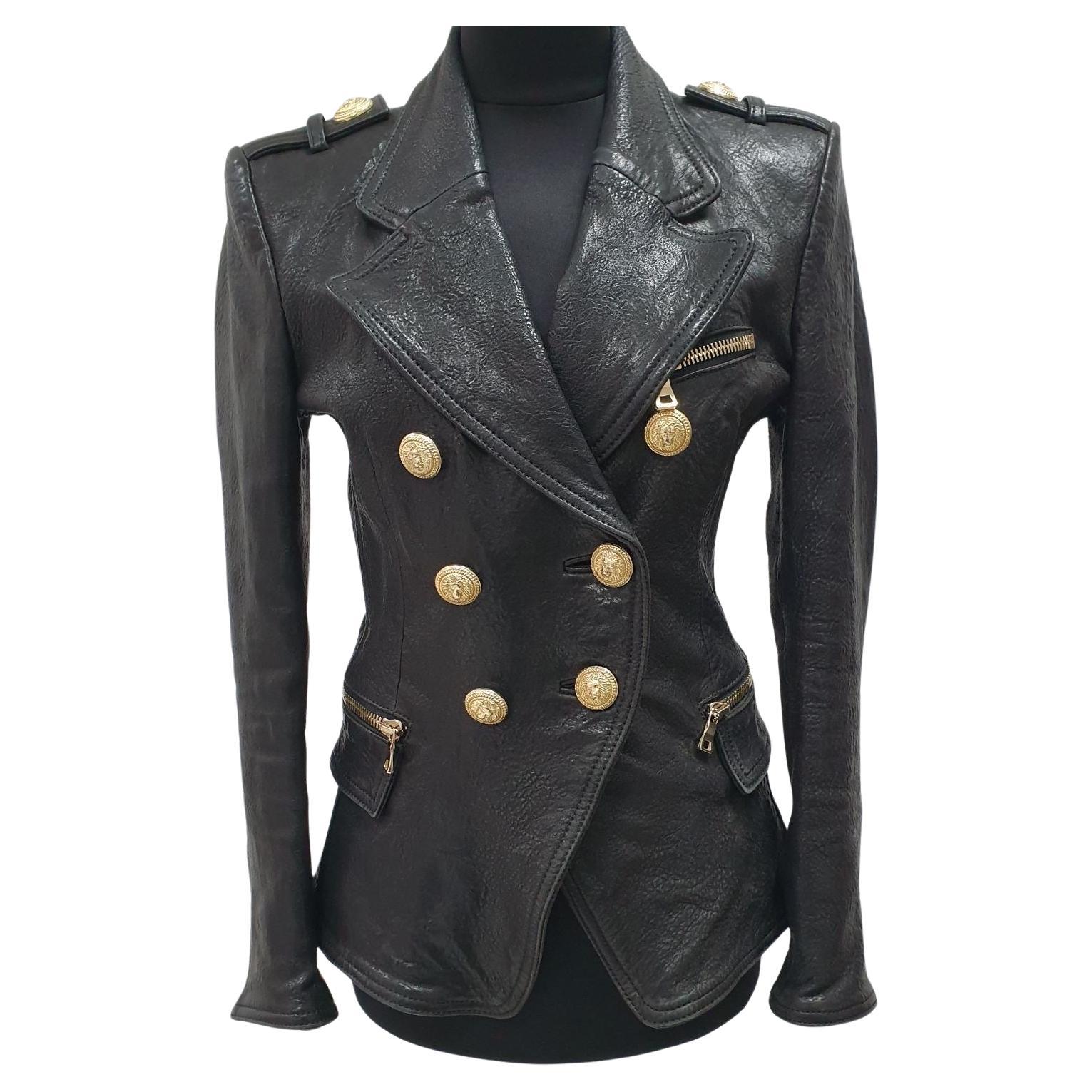 BALMAIN Veste à double boutonnage en cuir grainé noir Sz.38 en vente