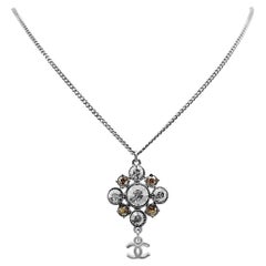 Collana Chanel con logo CC in cristallo 2010