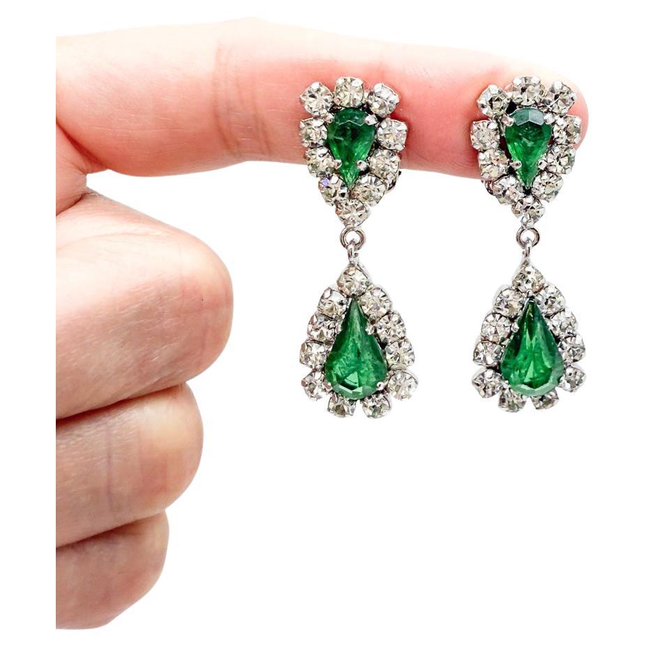 Vintage Christian Dior Boucles d
oreilles goutte d
eau en pâte d
émeraude 1972