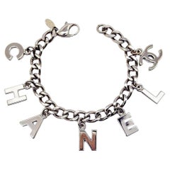 Vintage Chanel Letter Charm CC Bracciale 2005