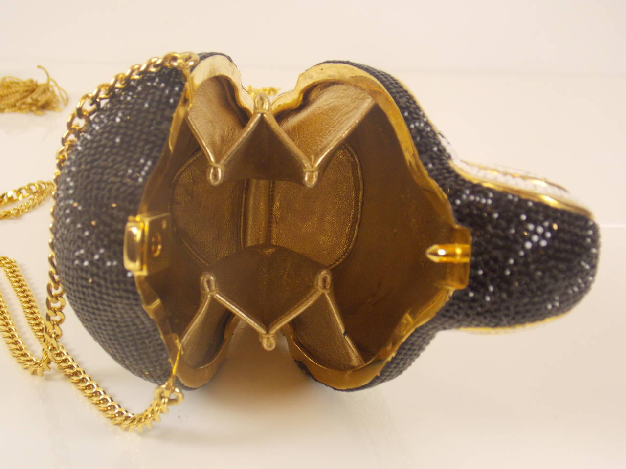Judith Leiber Penguin Minaudiere In Good Condition In Bridgehampton, NY