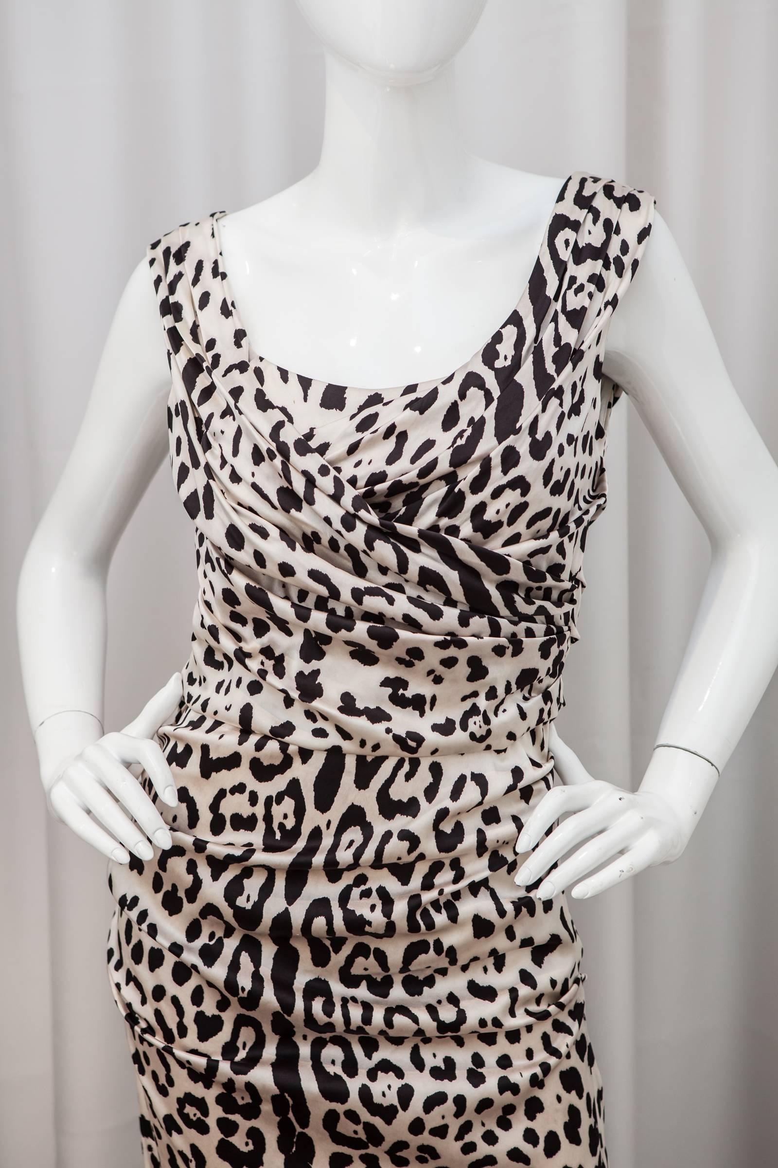 Dolce & Gabbana Black and Ivory Leopard Printed Gown In Excellent Condition In Bridgehampton, NY