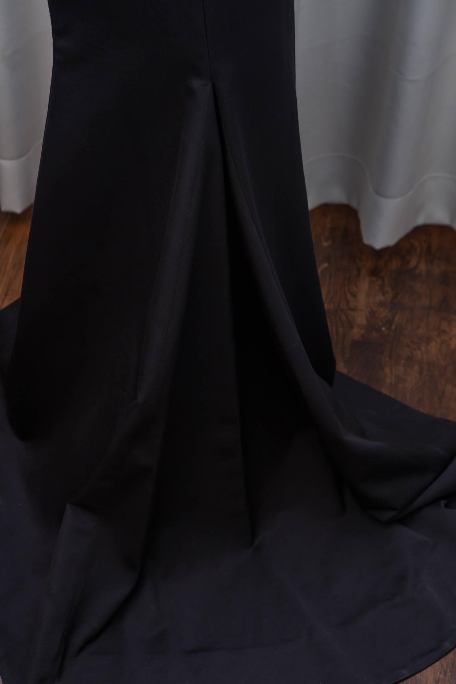 Giambattista Valli Black Cap Sleeve Gown  In New Condition In Bridgehampton, NY