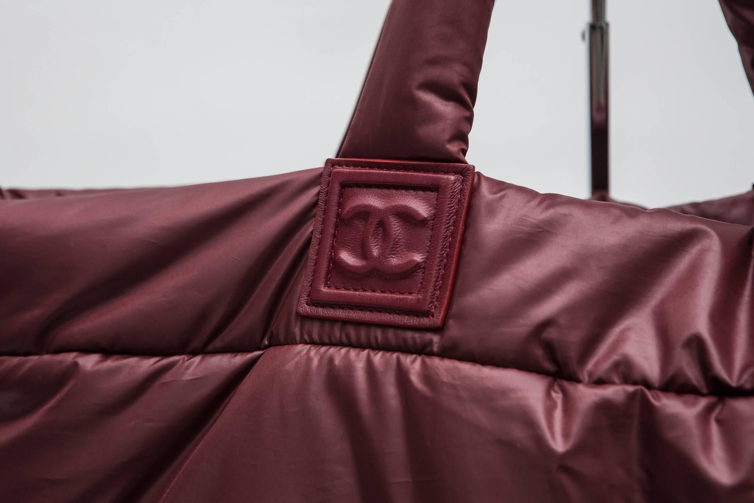 Chanel 'Coco Cocoon' Burgundy Weekender Bag In Fair Condition In Bridgehampton, NY