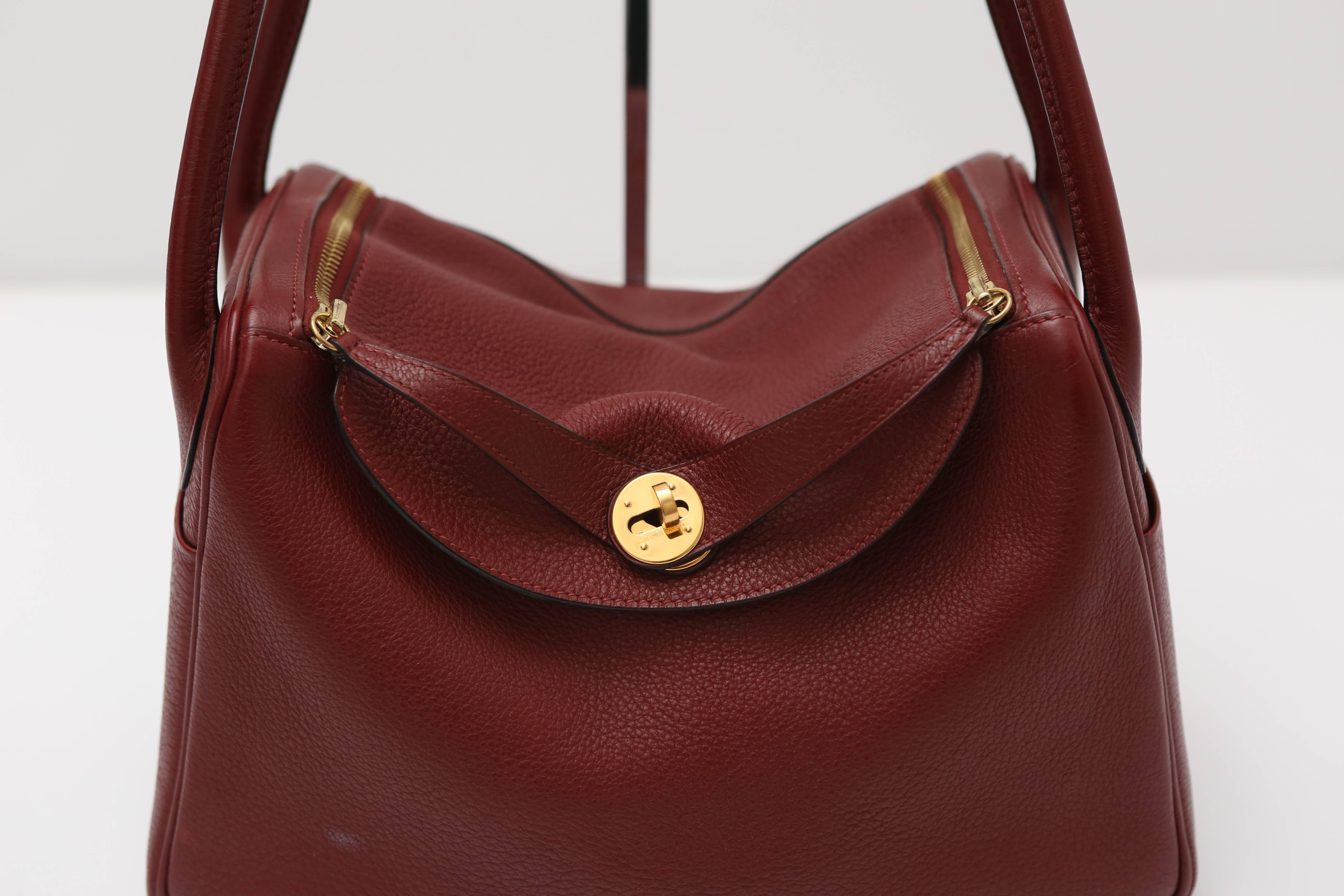 Hermes Lindy Burgundy Bag with Gold Hardware For Sale 2