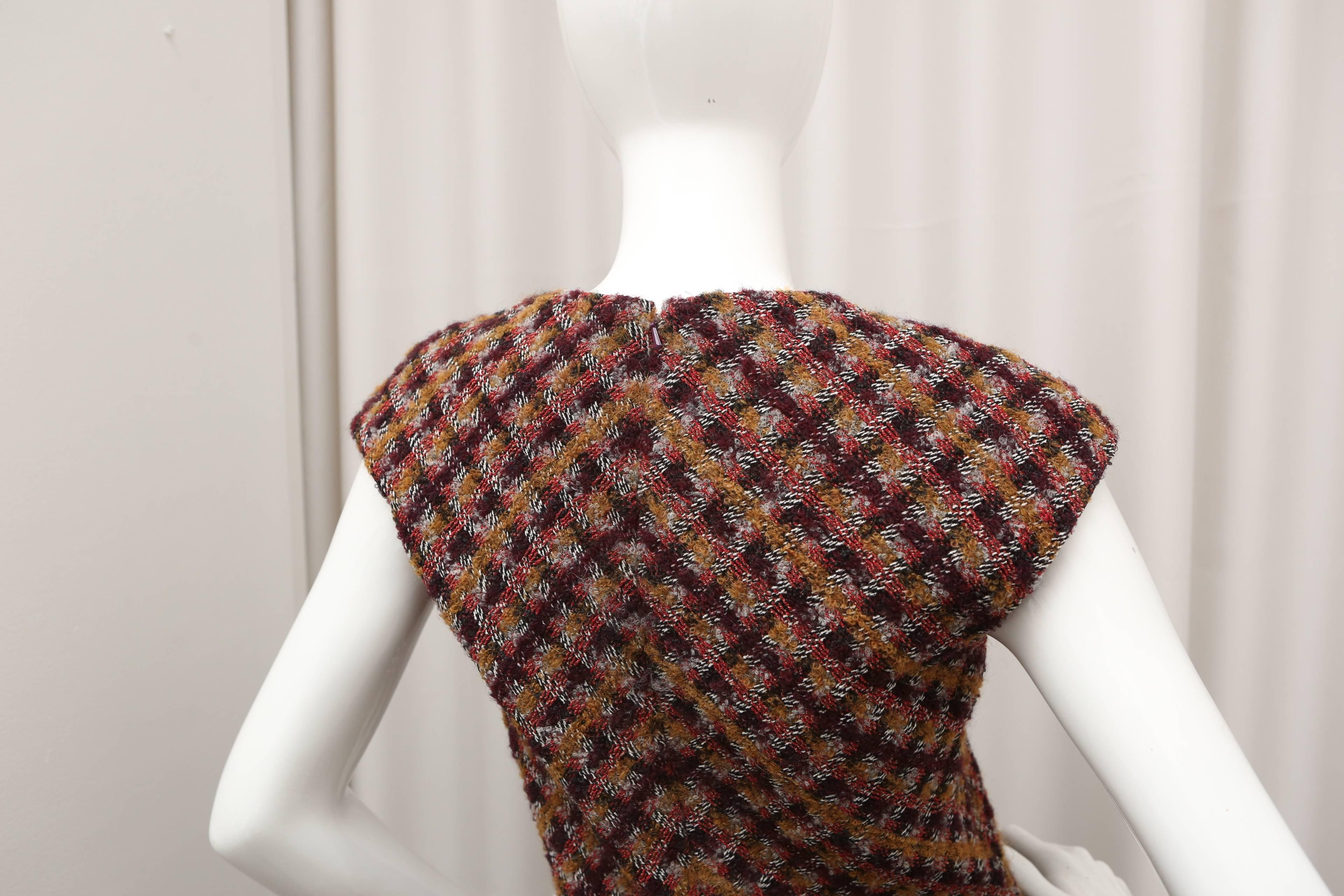 Tweed Burgundy/Brown 'Criss-Cross' printed flare dress with back zip closure.