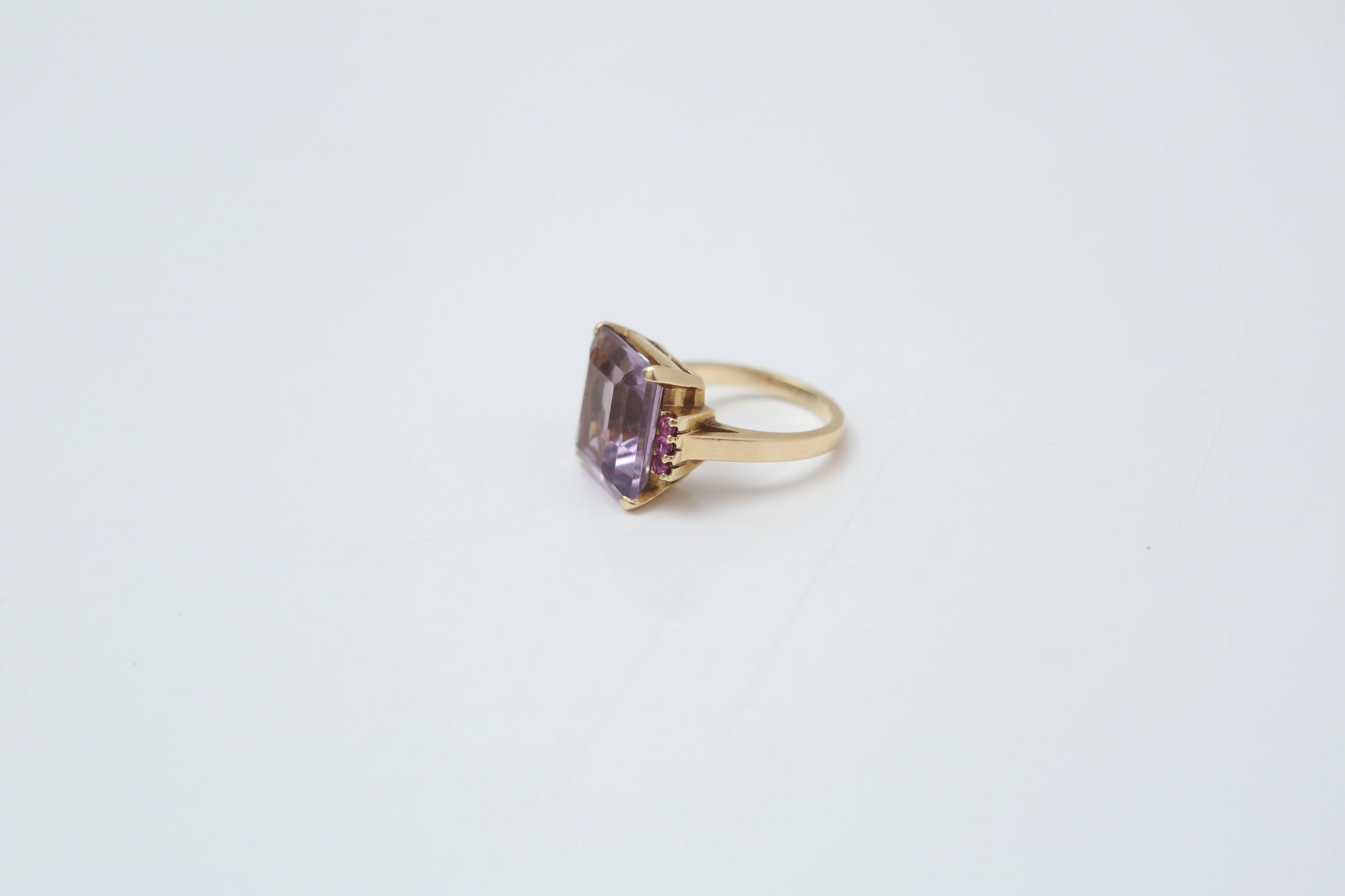 Amethyst/Ruby 14K Gold Cocktail Ring In Good Condition In Bridgehampton, NY