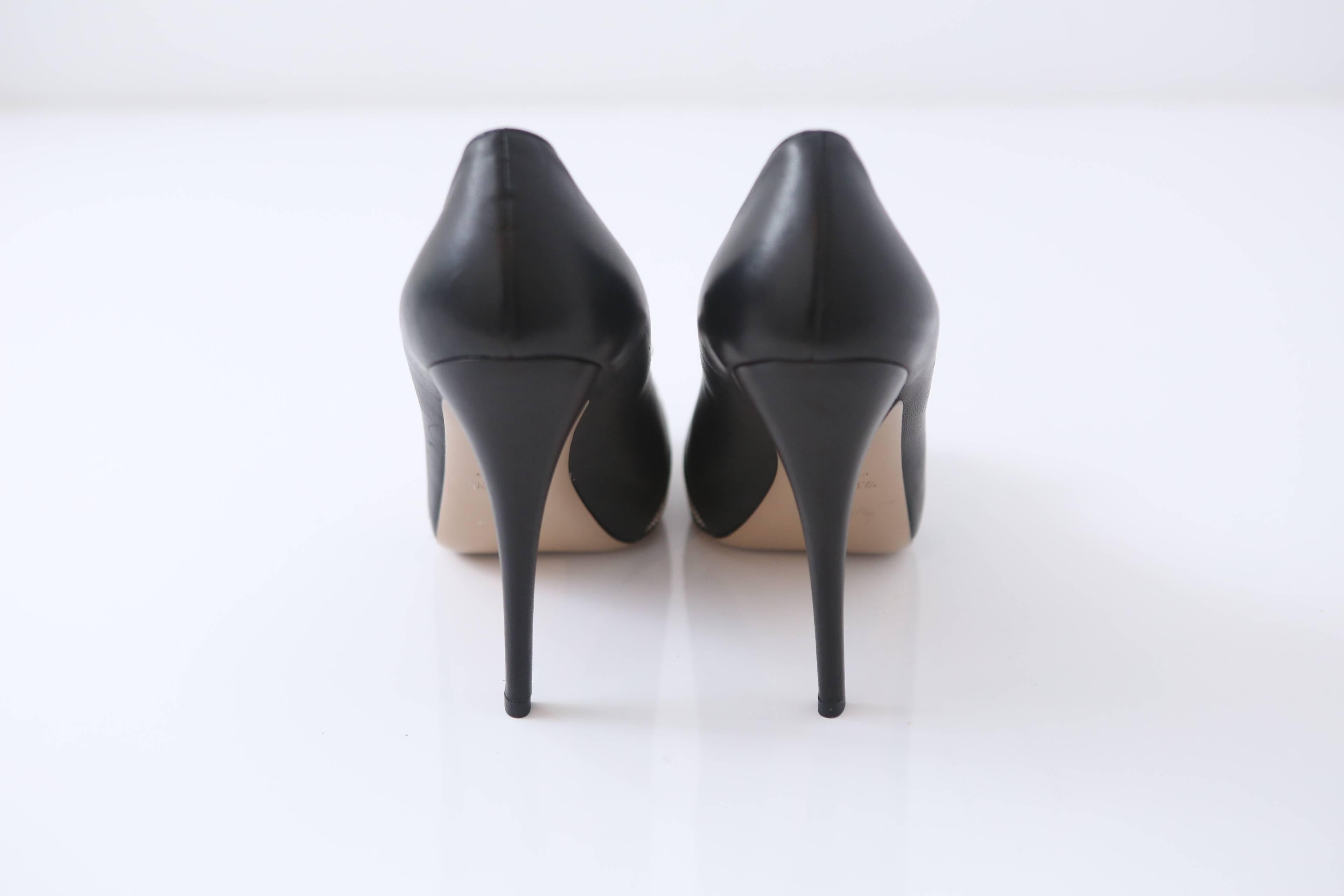 Women's Valentino Black Leather Peep Toe Pumps W/ Silver Glitter & Bow