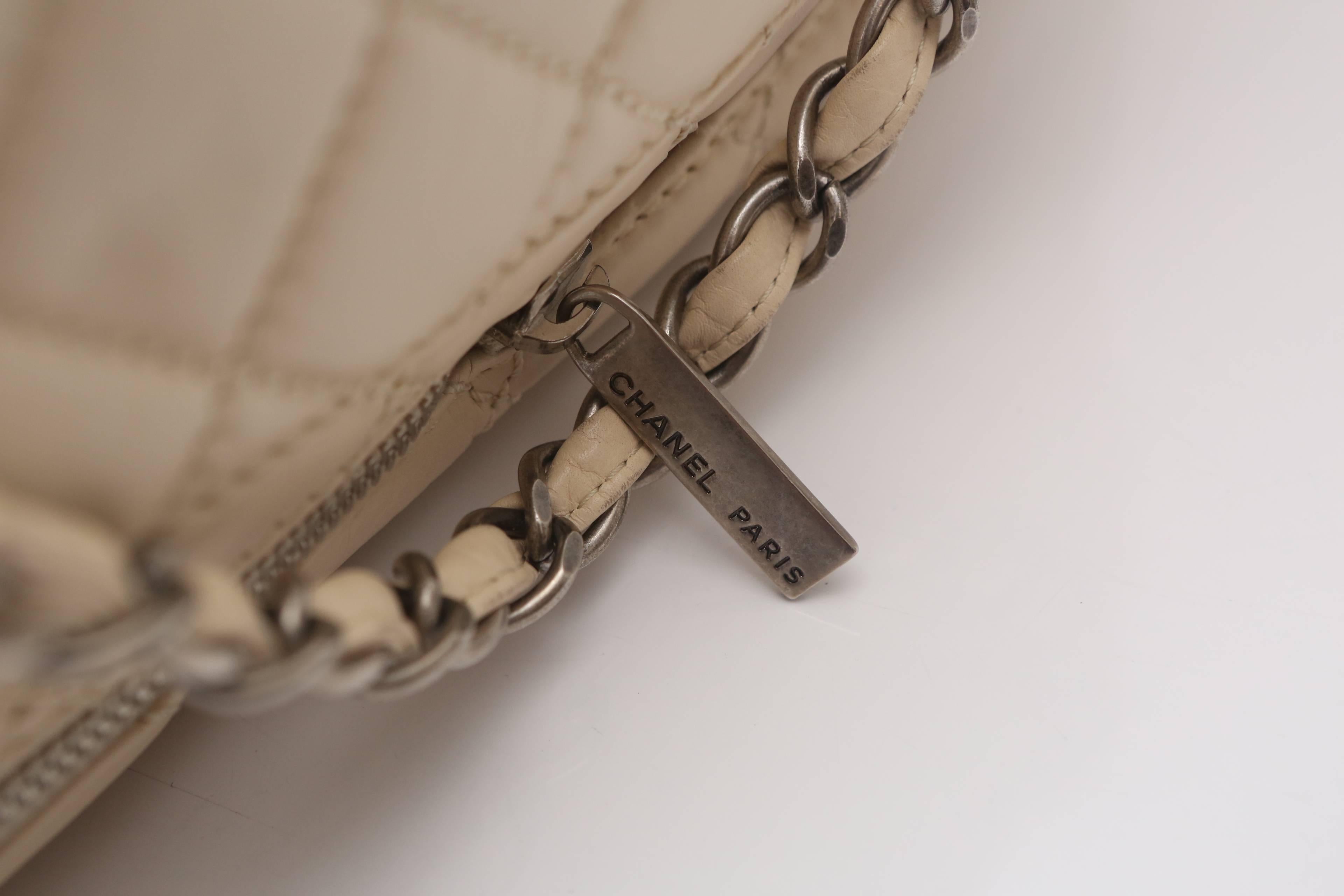 Beige 2005-2006 Chanel Paris Ivory Expandable Quilted Handbag