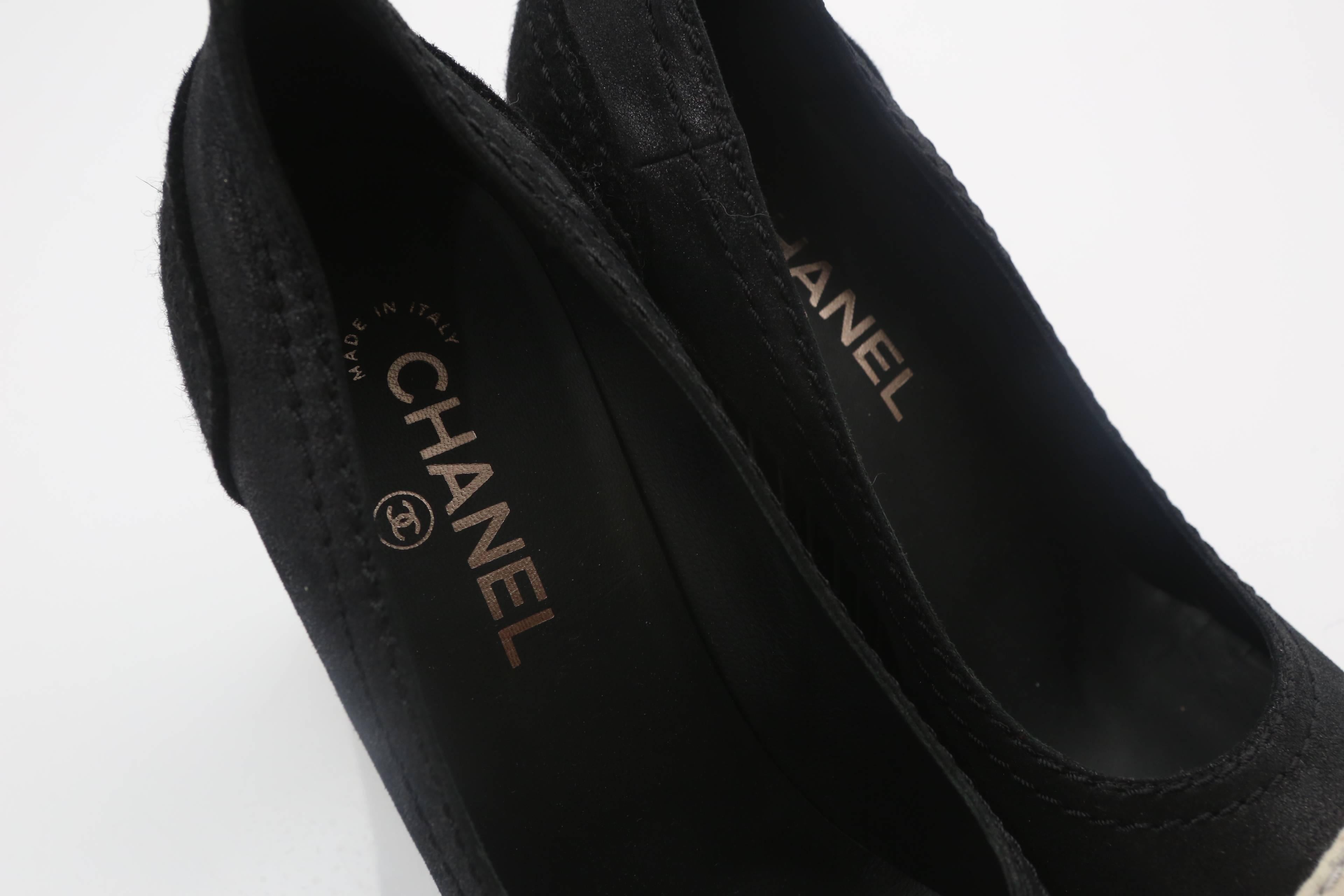 Women's Chanel Black/White Contrast Wedges