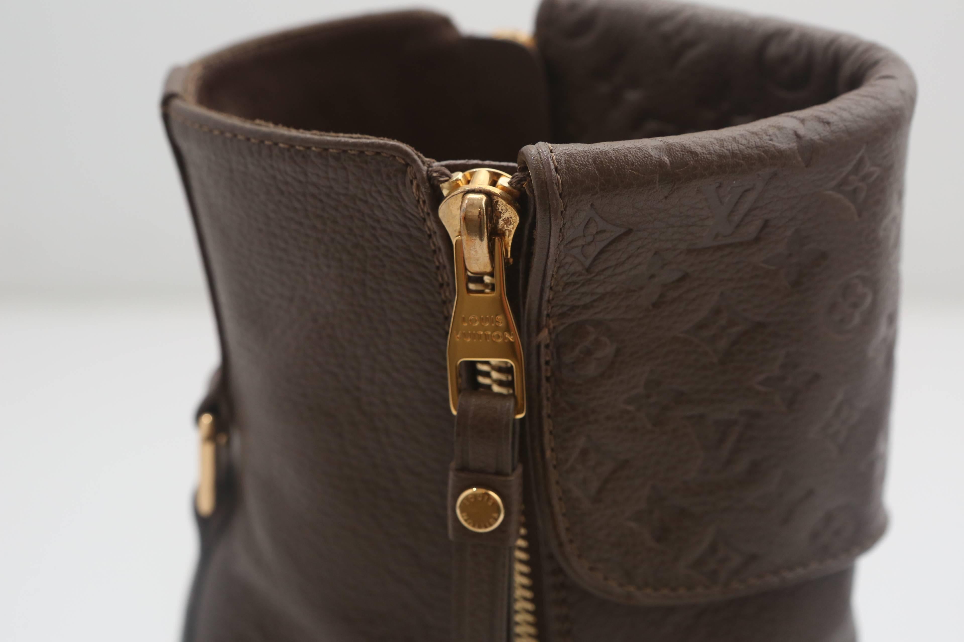 Louis Vuitton Logo Pressed Brown Leather Booties with Double Side Zipper  In Excellent Condition In Bridgehampton, NY