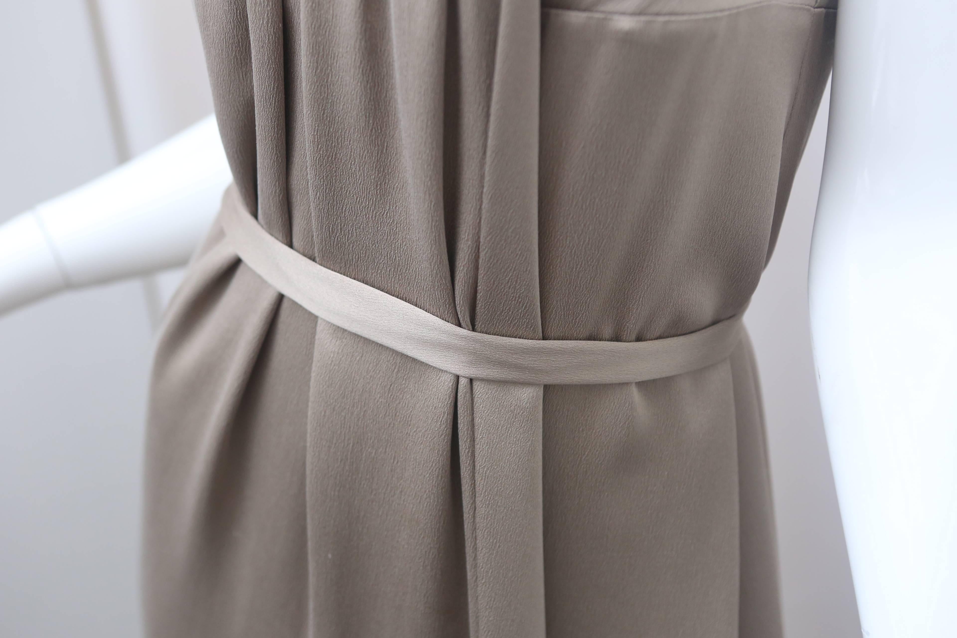 Gray Max Mara S/L Taupe Gown W/ Front Pleat & Belt-Tie 