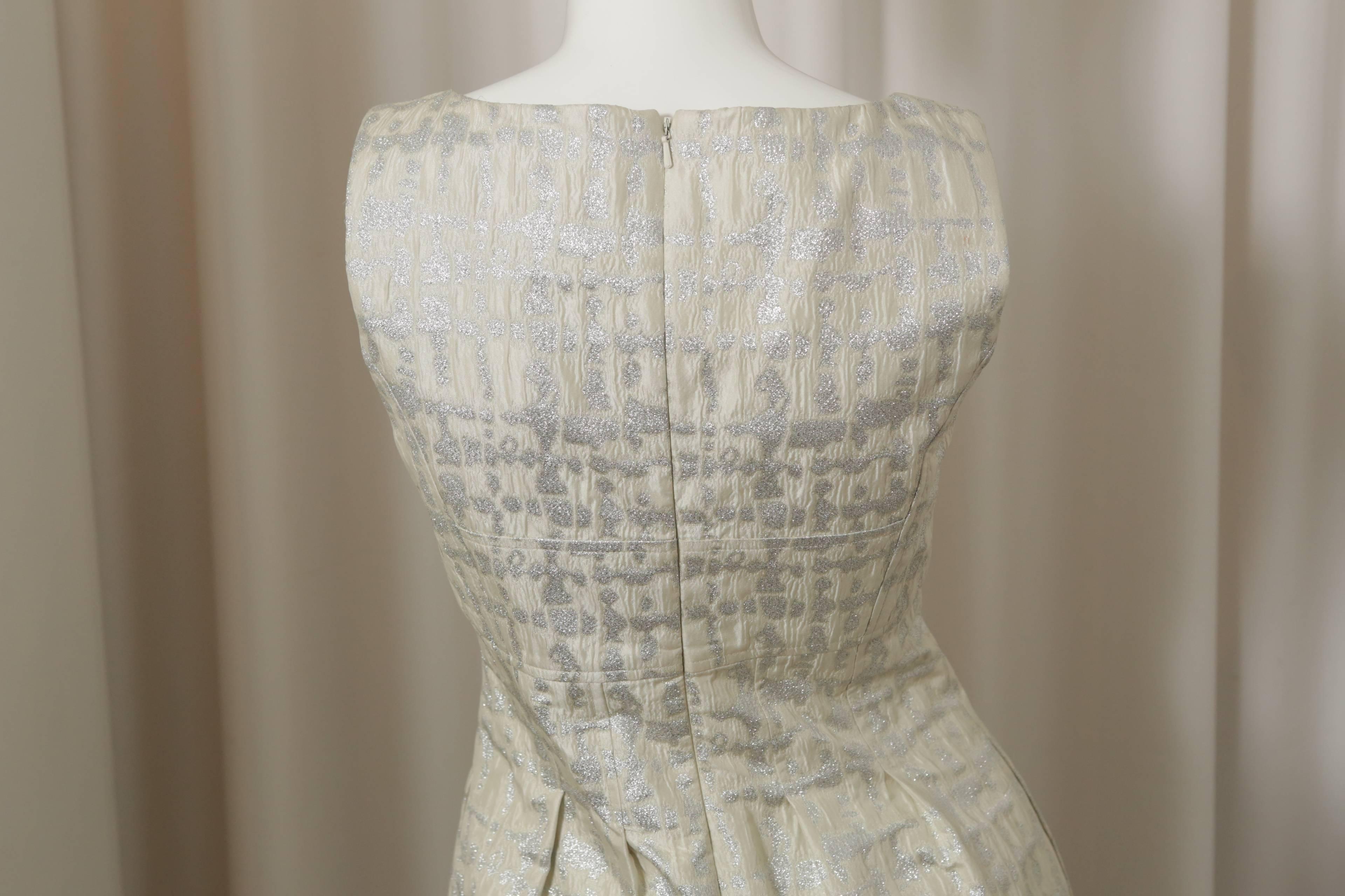 Lela Rose S/L Ivory/Silver Metallic Dress In Good Condition In Bridgehampton, NY