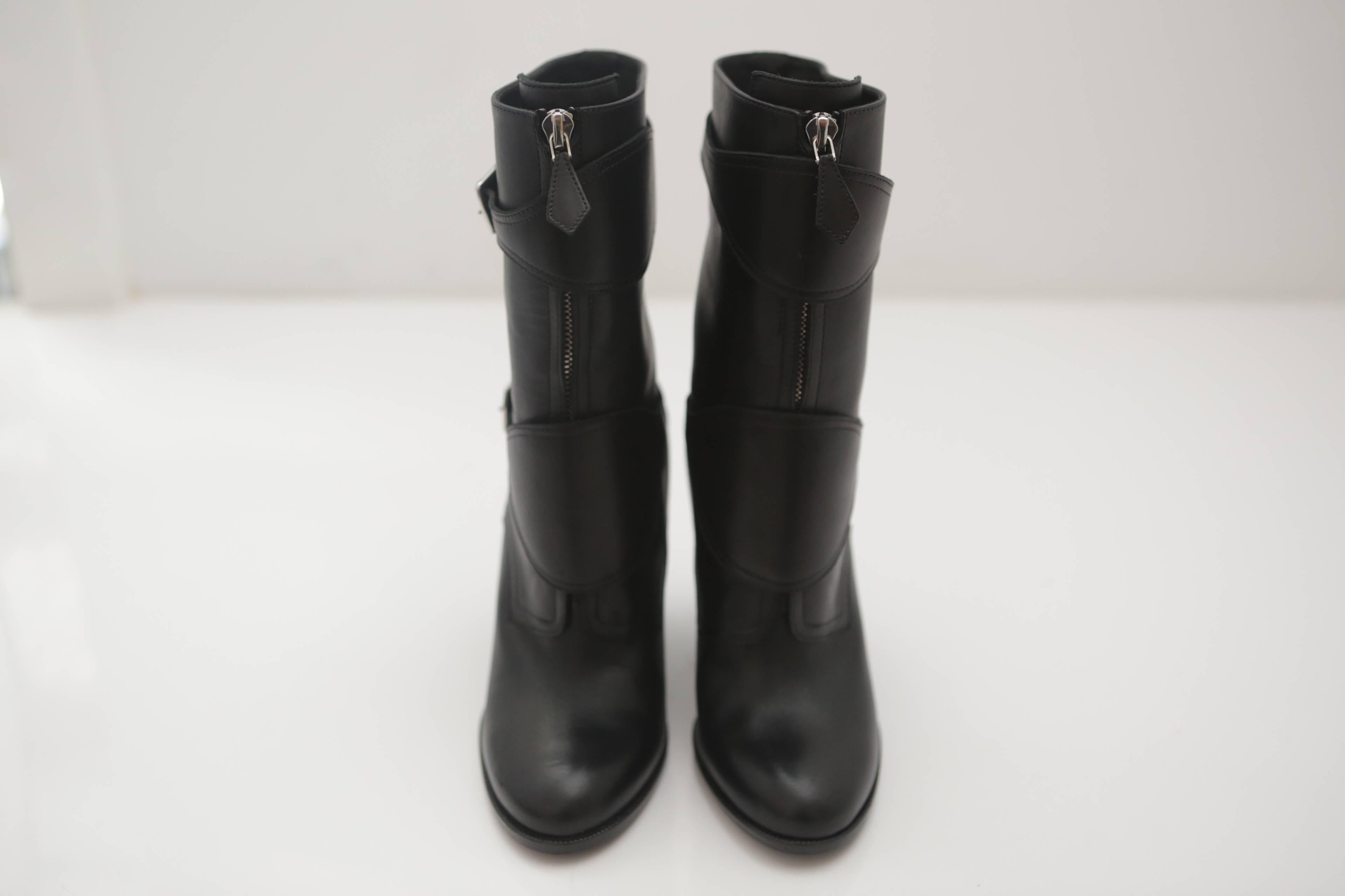 Women's Bottega Venetta Black Suede Boots