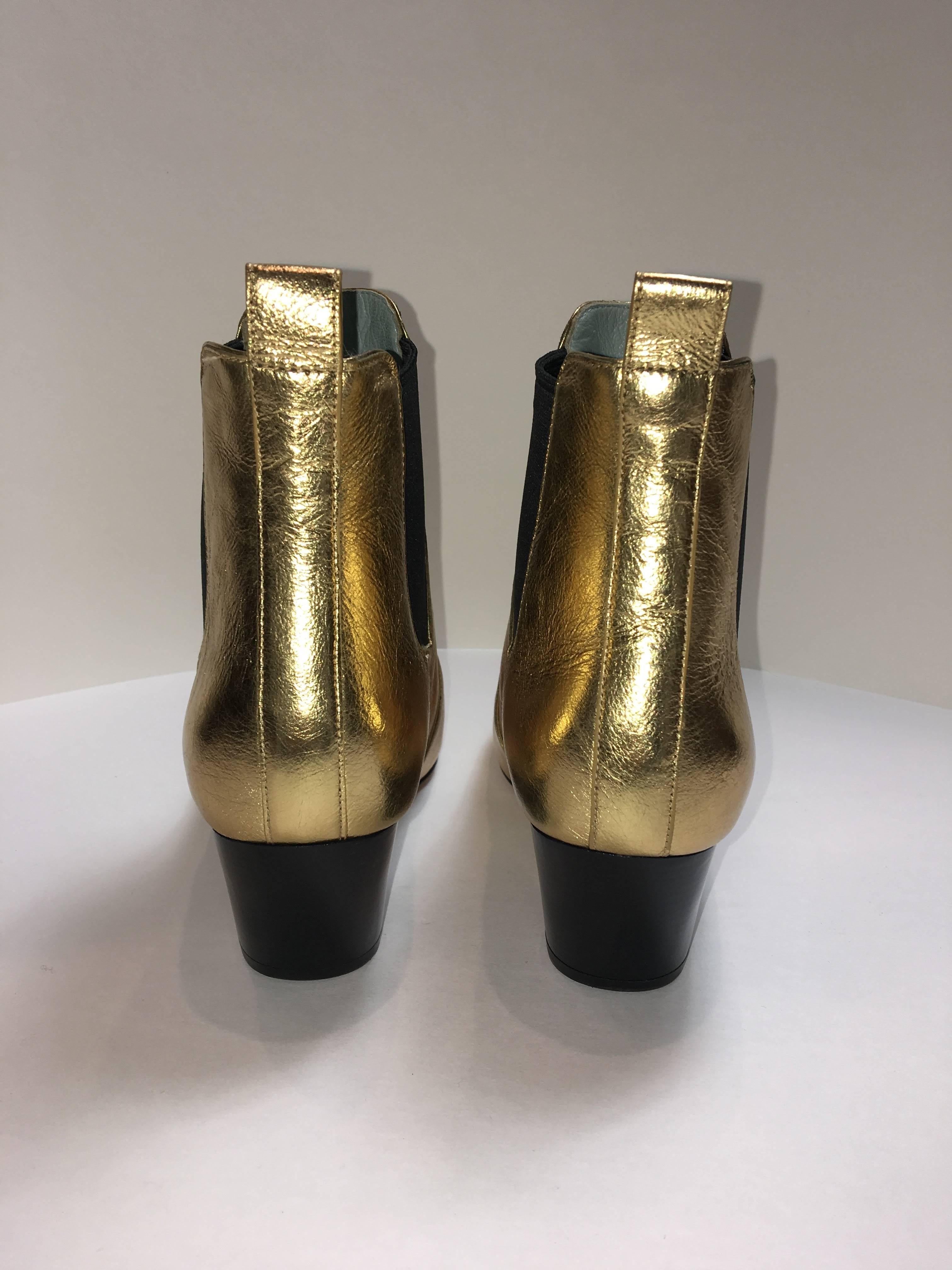 Marc Jacobs Leather Bootie In Good Condition In Bridgehampton, NY