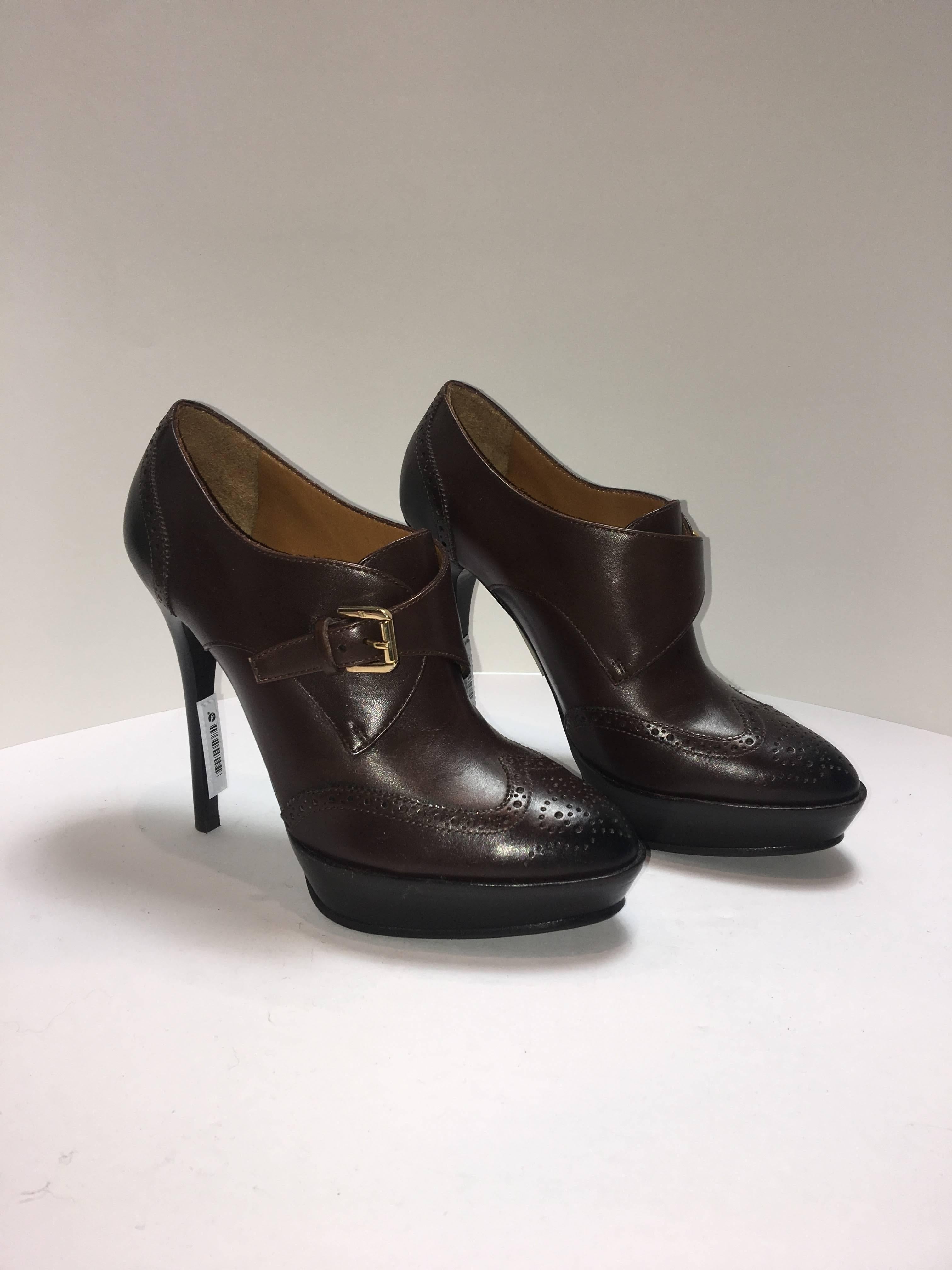 Ralph Lauren Purple Label in Brown Leather. Oxford style Platform heel with Gold Buckle. 
