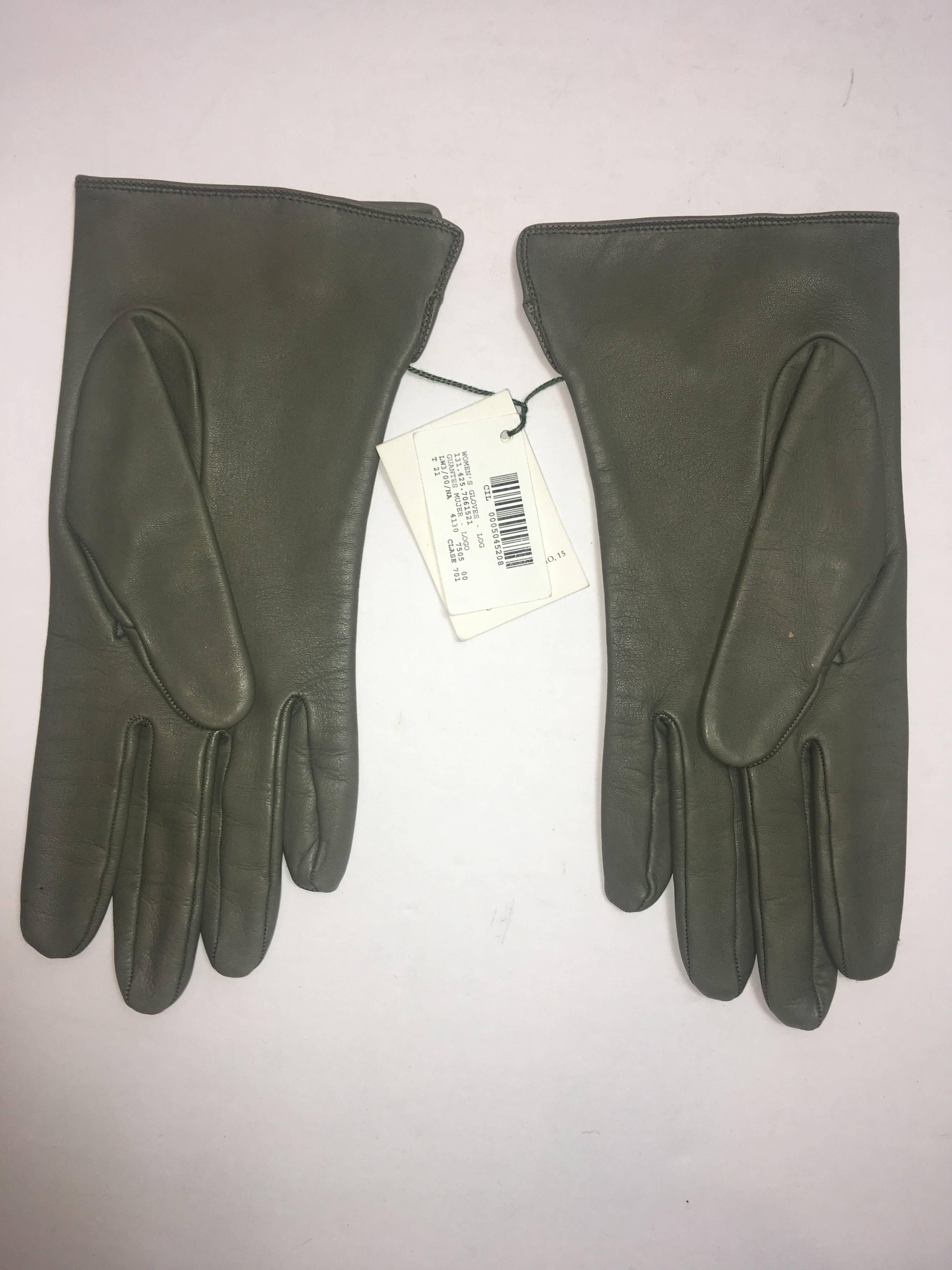 Loewe Dress Gloves in Olive. 