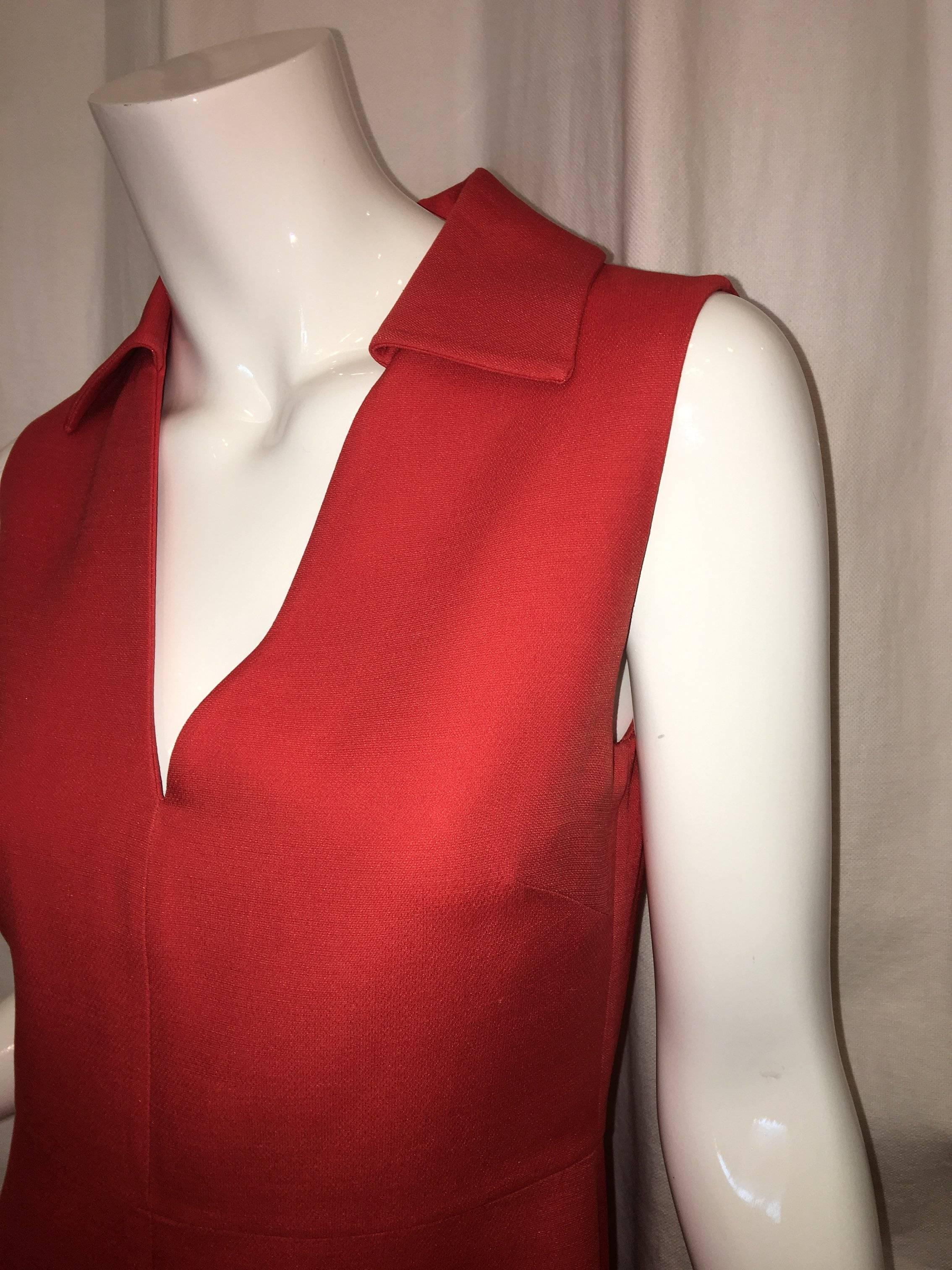 Valentino Wool Dress in Coral with Collar and V-Neck. Sleeveless.