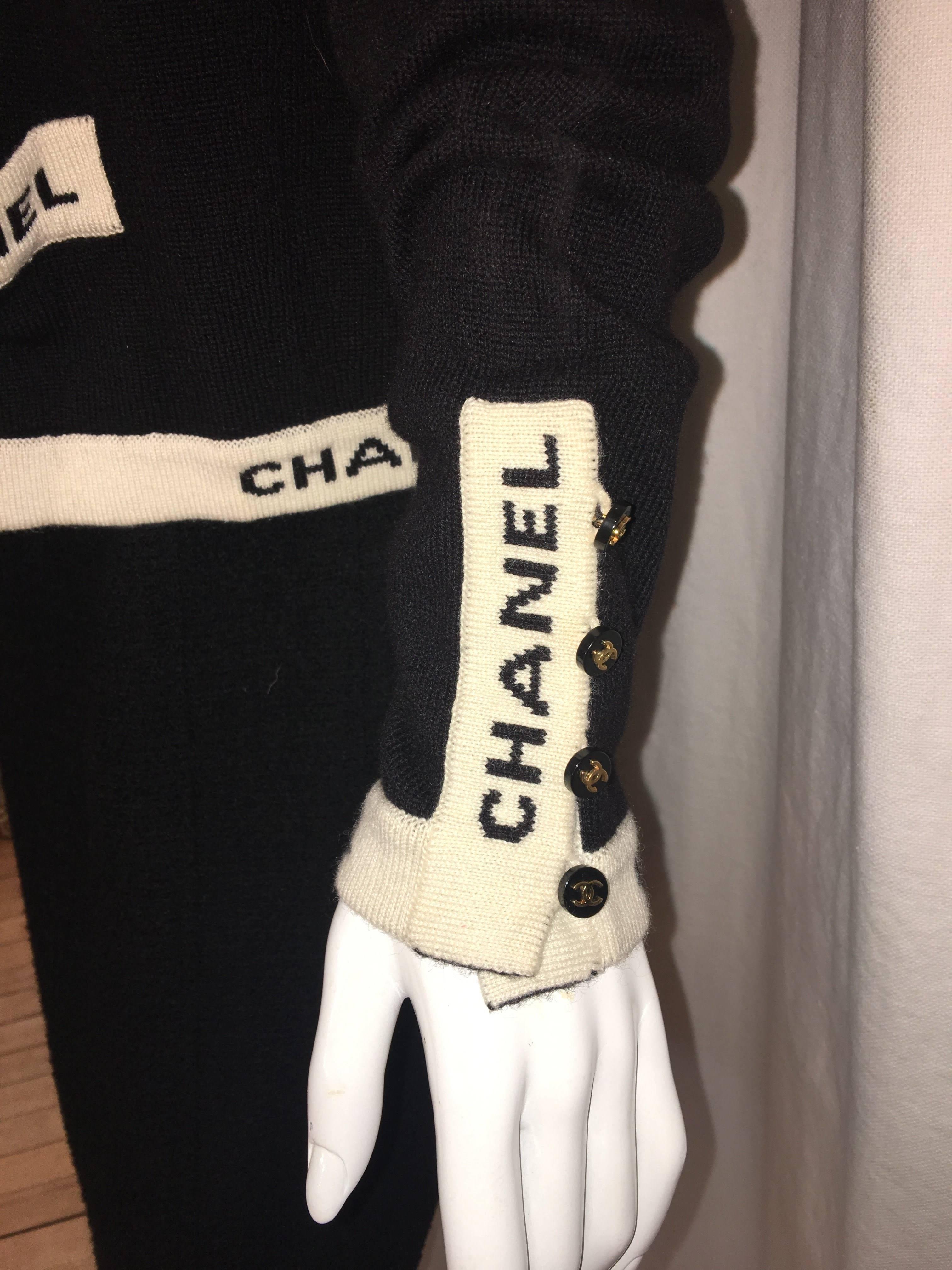 Chanel Open Front Cardigan In Excellent Condition In Bridgehampton, NY