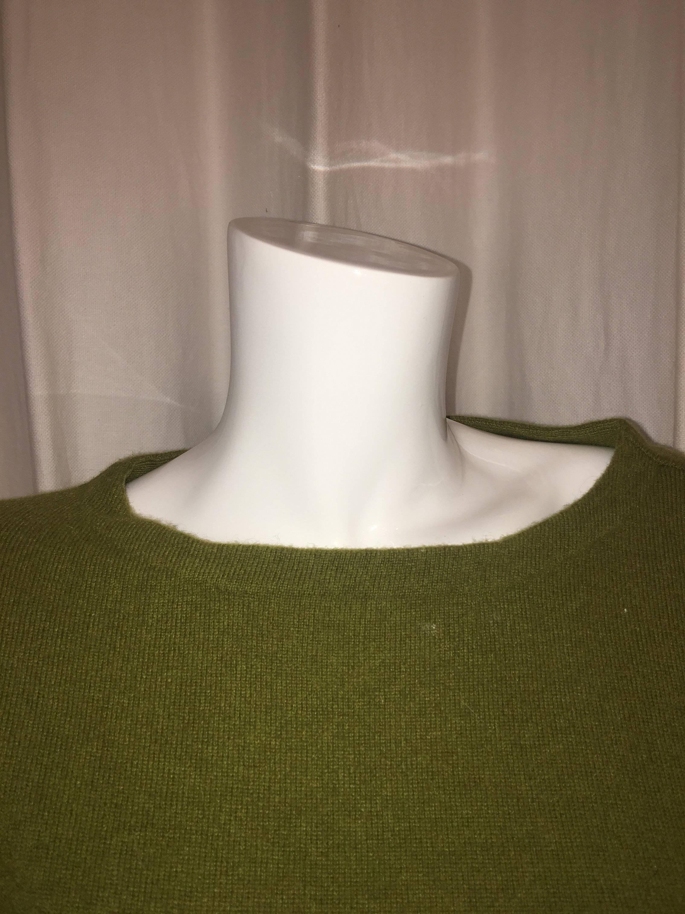 Magaschoni Cashmere Sweater In Excellent Condition In Bridgehampton, NY