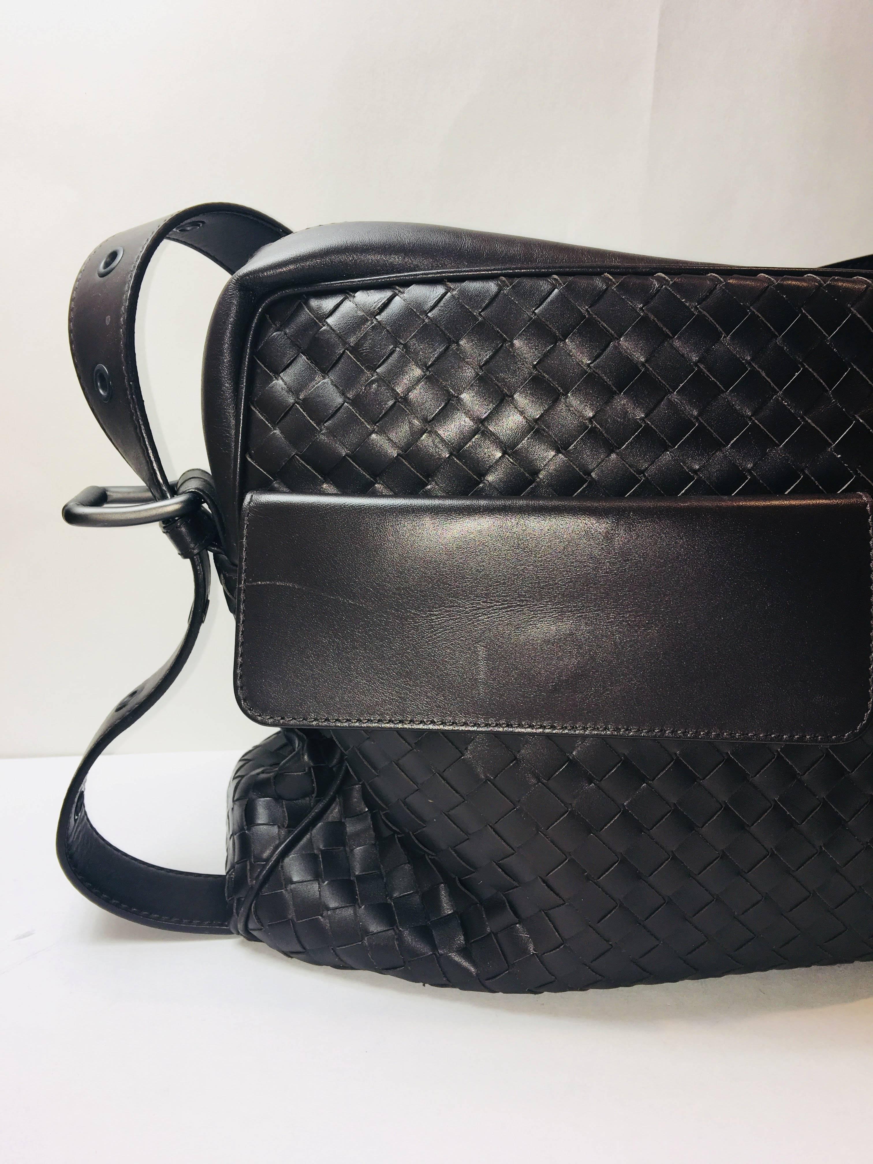 Bottega Veneta Unisex Classic Messenger Bag in Brown Leather with Weave Detail.
