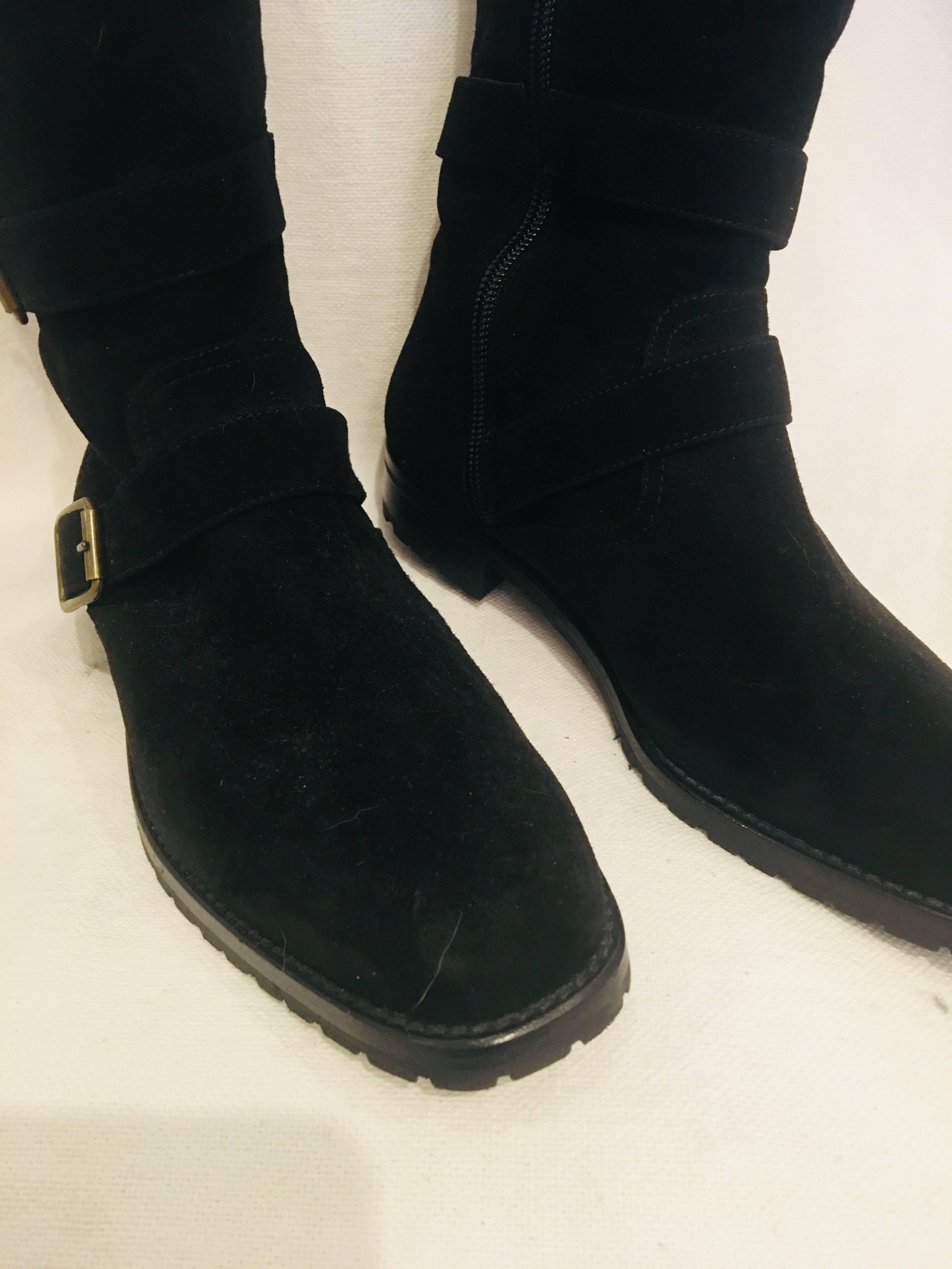 Manolo Blahnik Suede Boots In Excellent Condition In Bridgehampton, NY