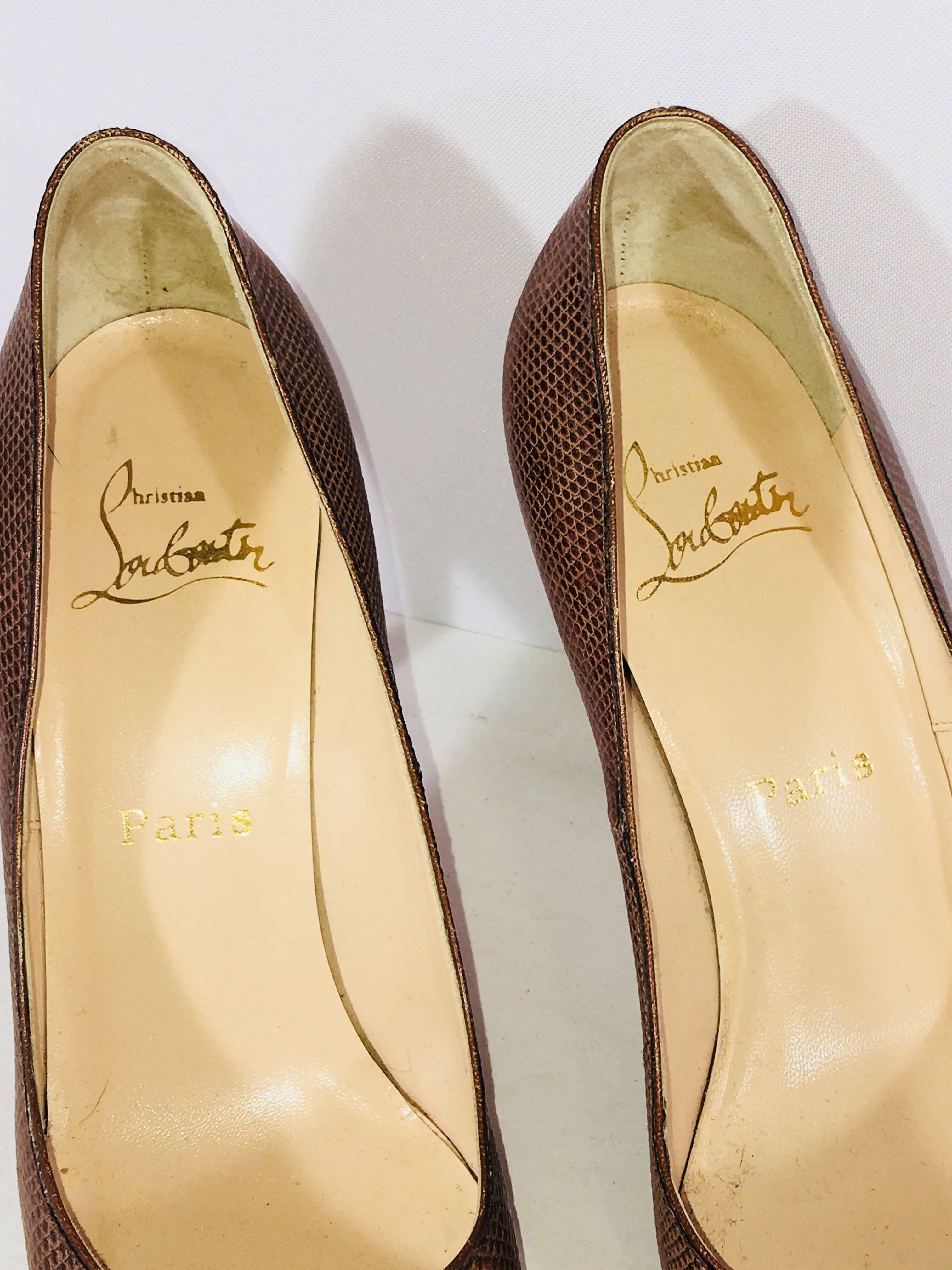 Christian Louboutin Embossed Pumps In Excellent Condition In Bridgehampton, NY