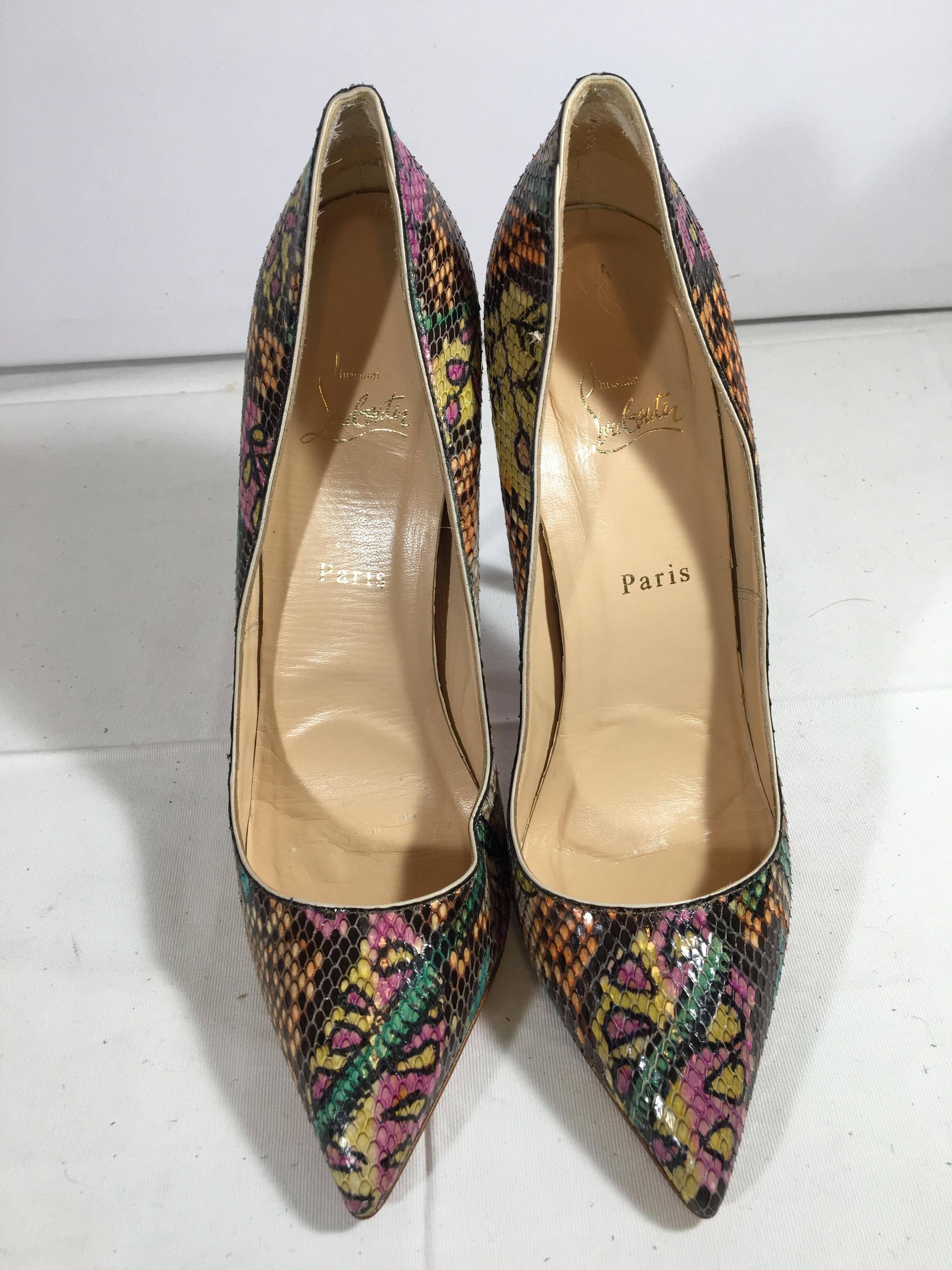 Christian Louboutin So Kate Python Pump In Excellent Condition In Bridgehampton, NY