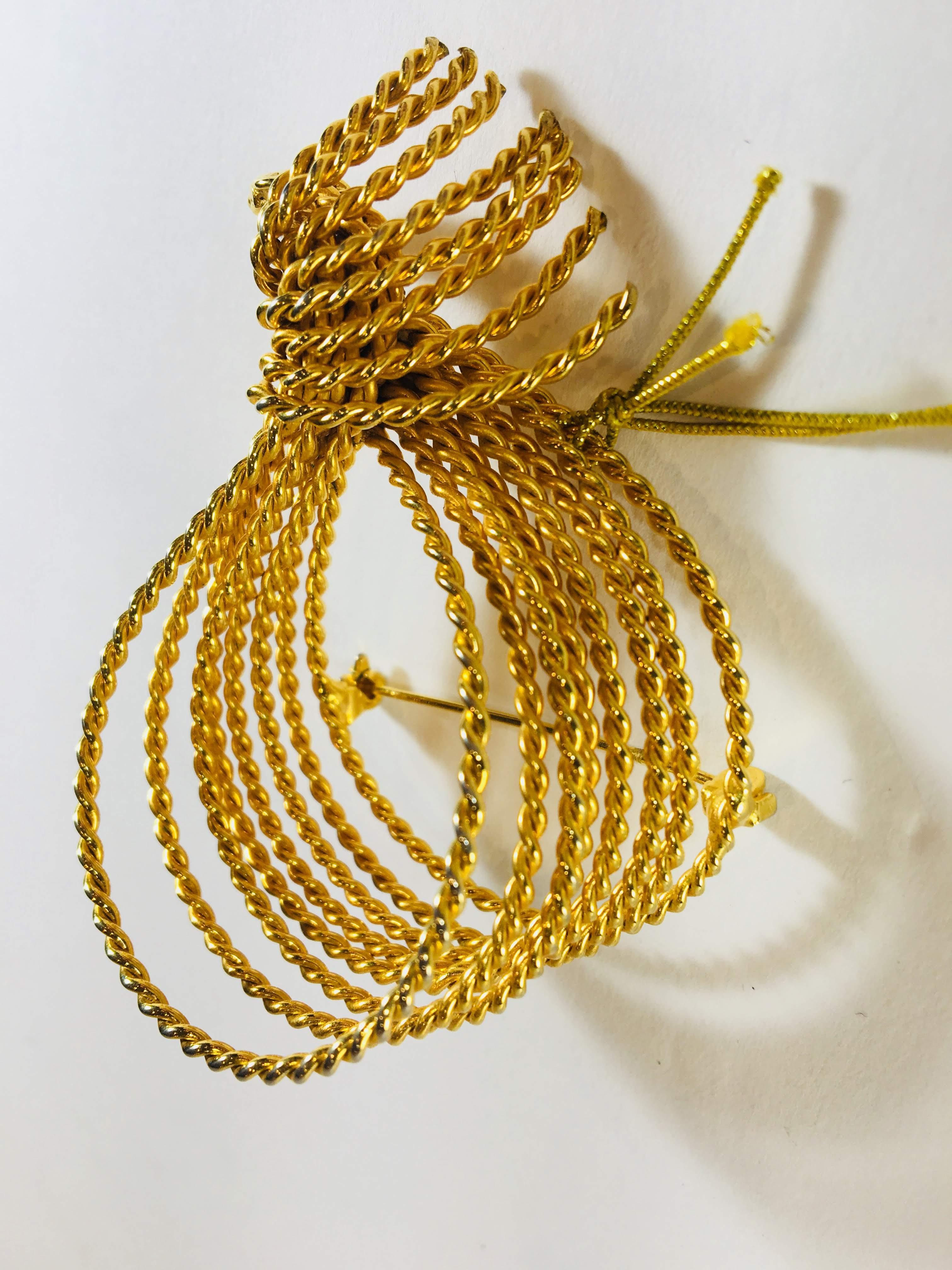 Gold Plated Twisted Rope Brooch 