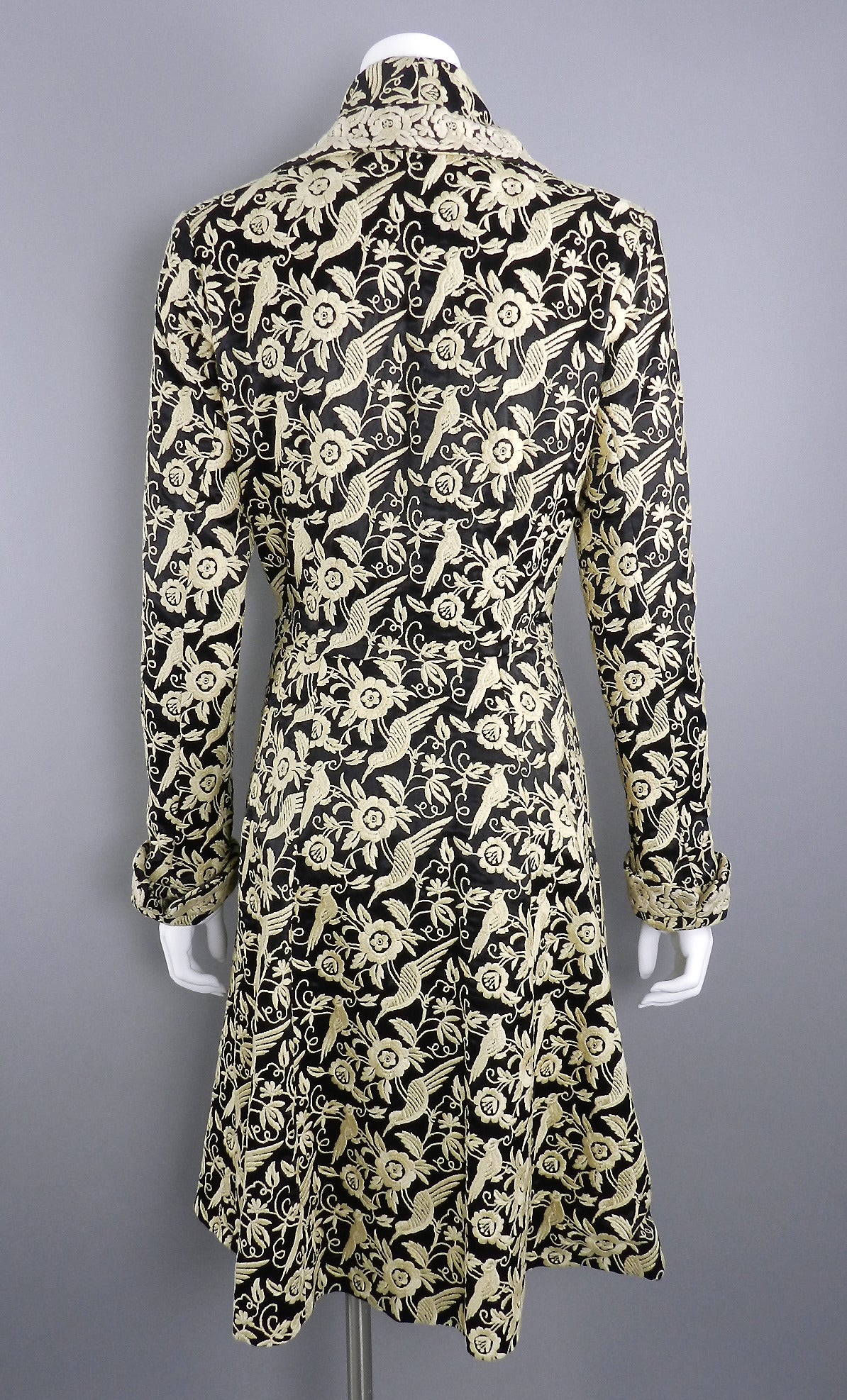 Women's OMO Norma Kamali 1920's Style Embroidered Piano Shawl Coat