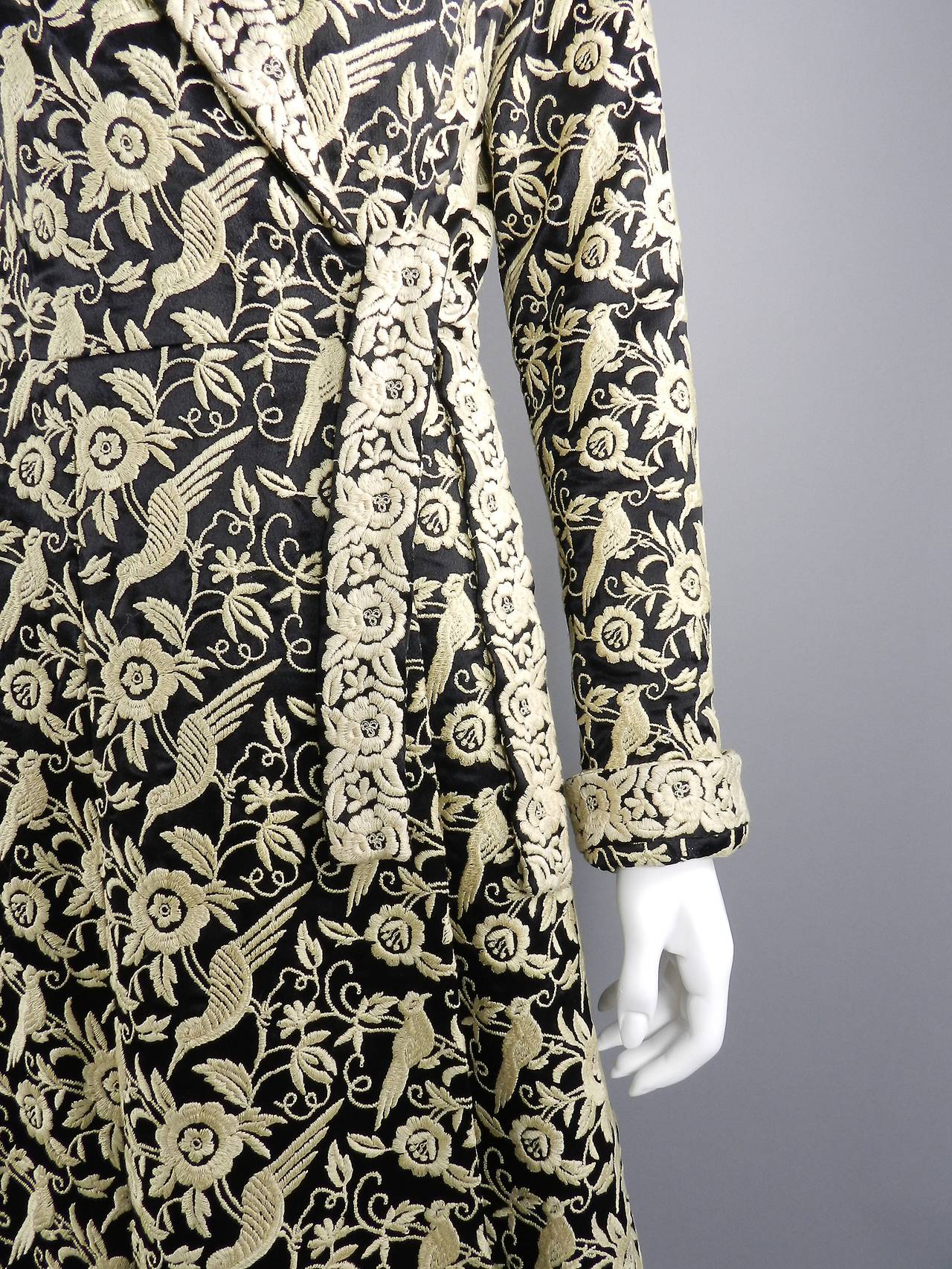 OMO Norma Kamali 1920's Style Embroidered Piano Shawl Coat 1