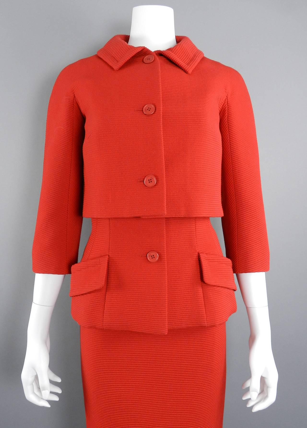 Christian Dior Red Wool Skirt Suit In Excellent Condition In Toronto, ON