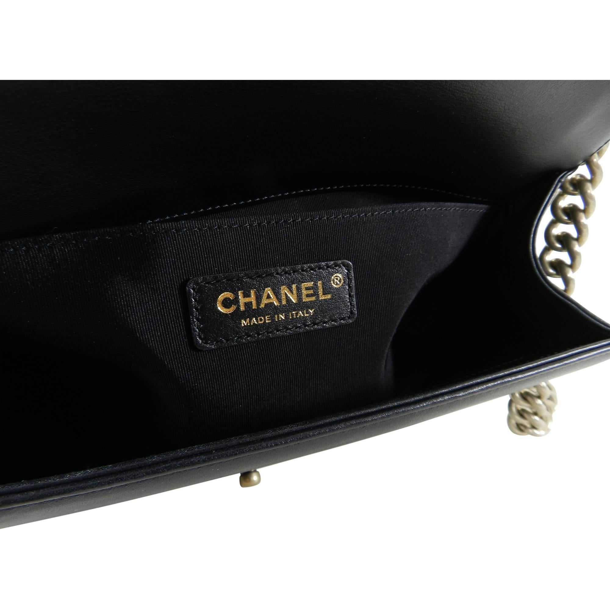 Chanel 16A Le Boy in Rome Medium Black and Gold Chevron Bag 4