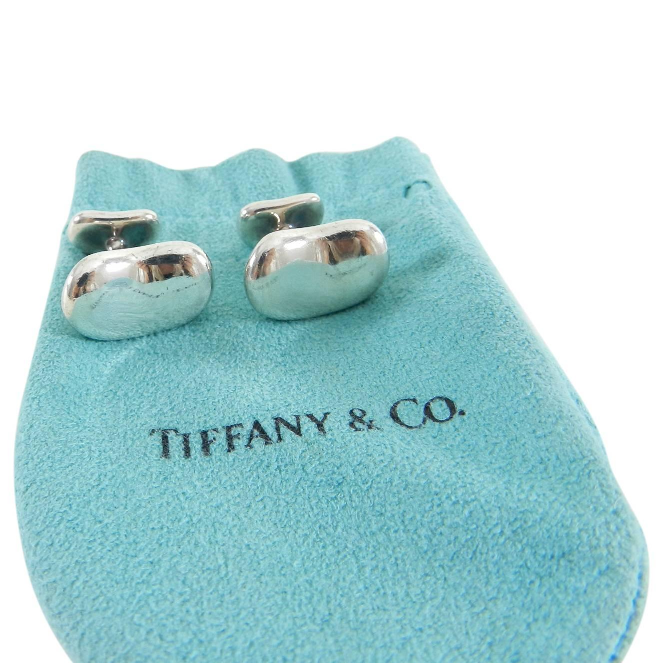 Tiffany and Co. x Elsa Peretti Sterling Silver Bean Cufflinks In Excellent Condition In Toronto, ON