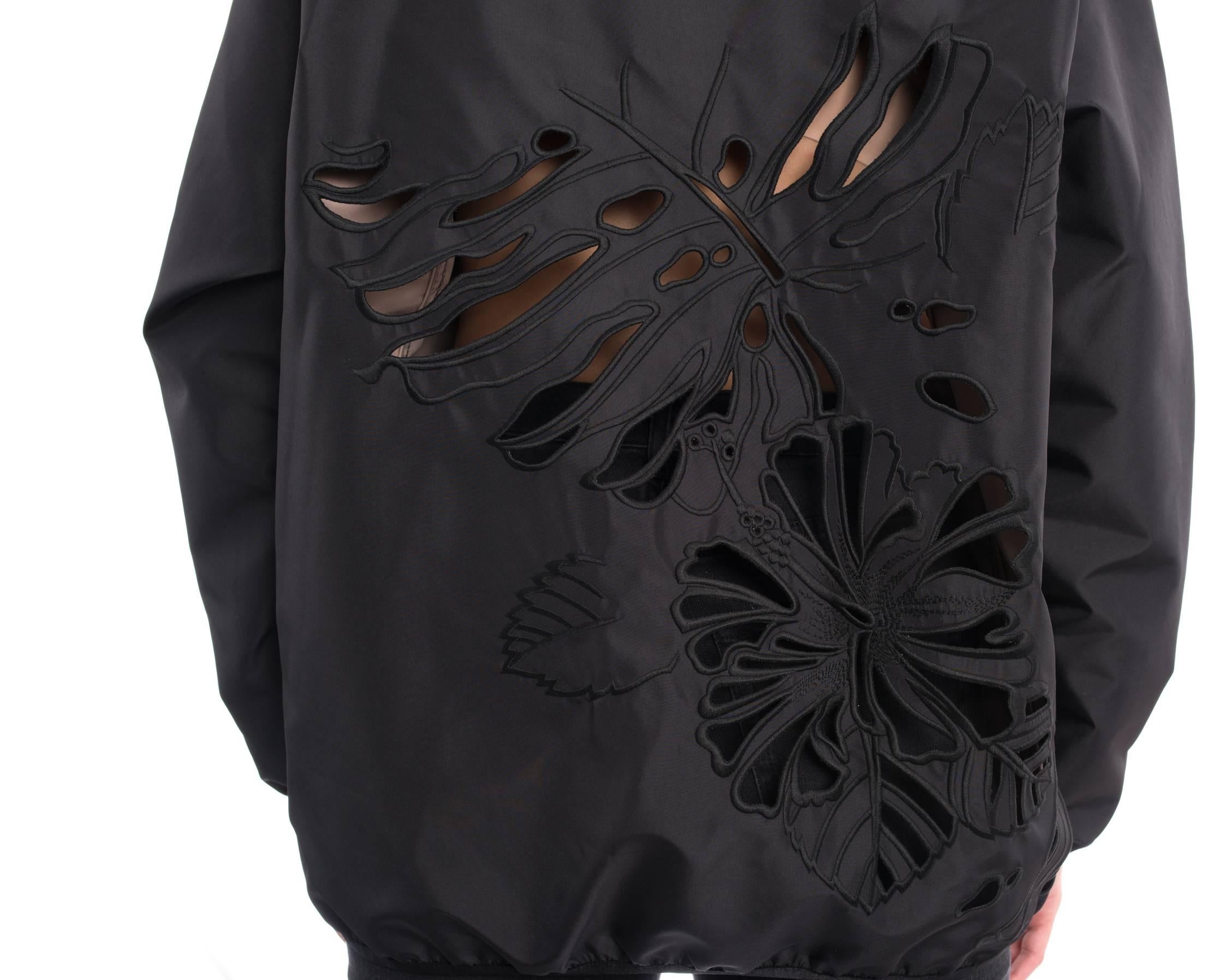 No. 21 Black Zip Jacket with Sequin Collar and Laser Cut Leaf Detail  In Excellent Condition In Toronto, ON