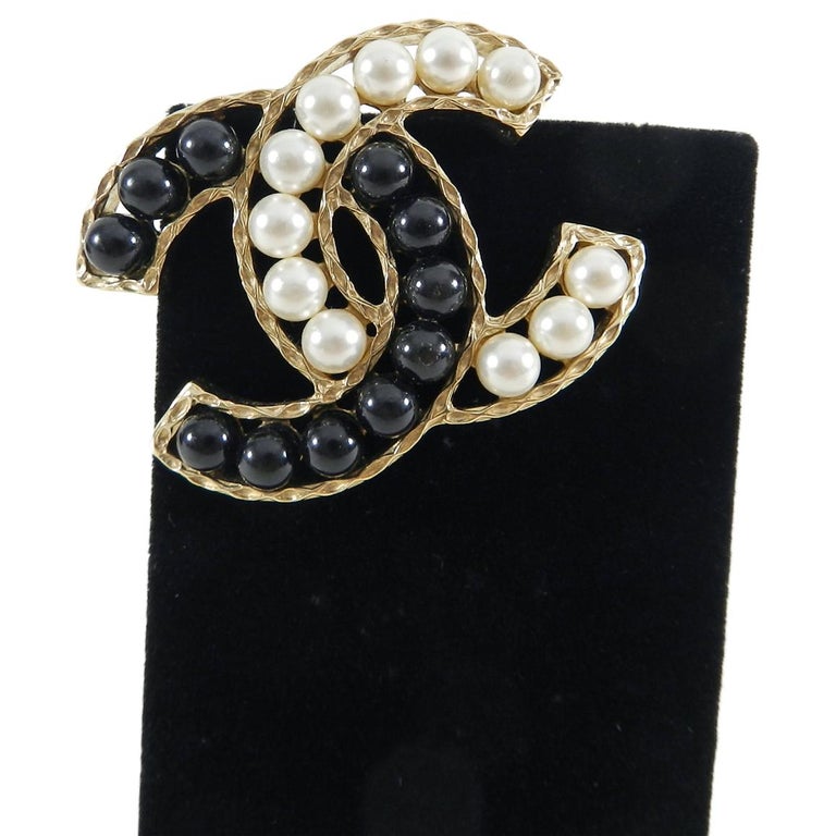 Chanel 16B Pearl and Black Bead Gold CC Brooch Pin at 1stDibs chanel