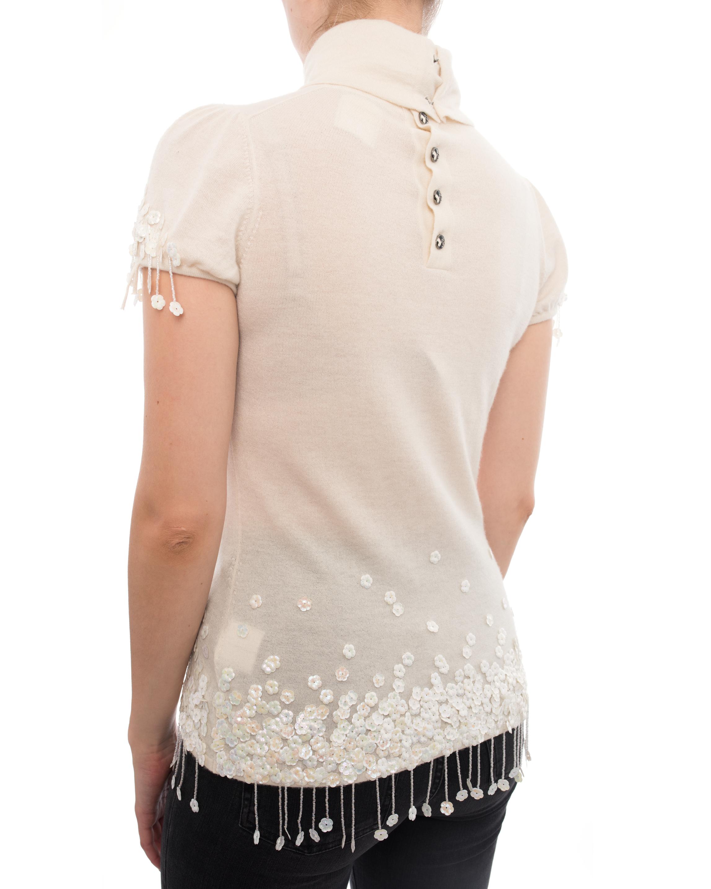 Chanel 04A Ivory Cashmere Knit Top with Sequin Bead Fringe - 6 In Good Condition In Toronto, ON