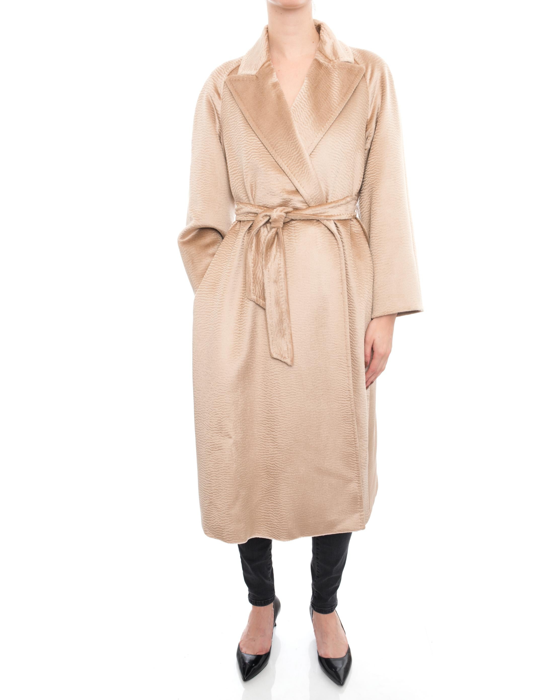 Max Mara Bormio Alpaca Soft Textured Belted Oversized Coat.  Loose fitting design that fastens with sash belt and no other buttons or closures, side hip pockets on seam,  jacquard logo fabric lining.  Marked size USA 2 / FR34 / IT 36. The coat is