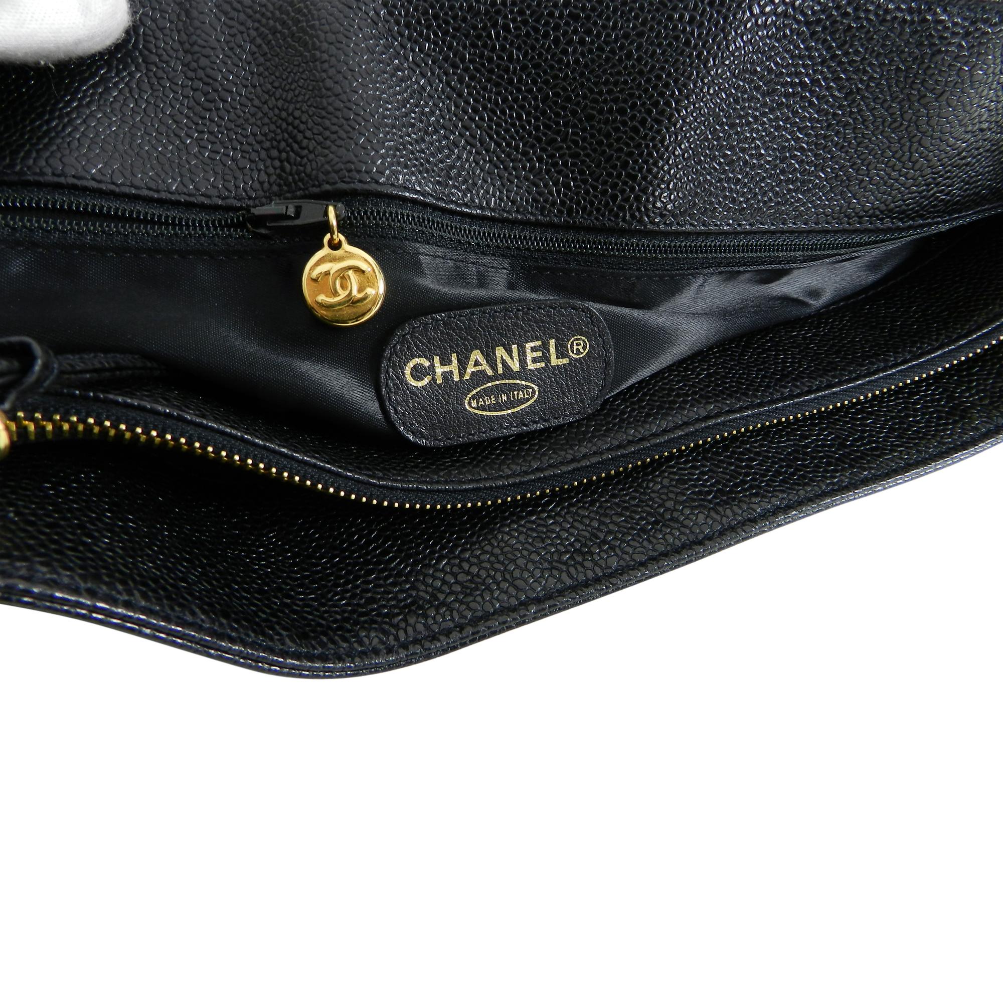 Chanel Vintage 1994 Caviar Leather Large CC Logo Tote Bag 4