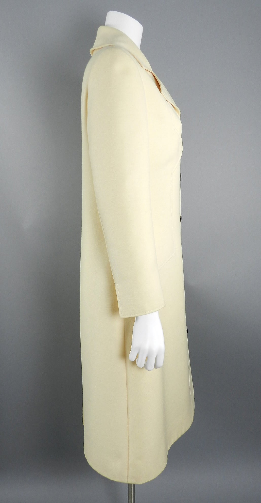 Women's Pierre Cardin Vintage Early 1970's Cream Wool Coat