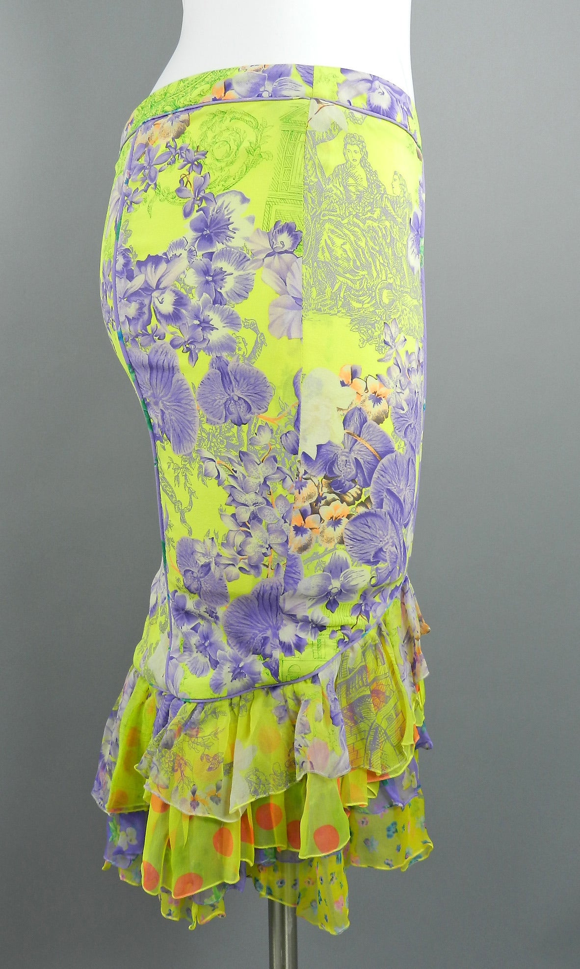 Versace Yellow and Lilac Silk Ruffle Skirt In Excellent Condition In Toronto, ON