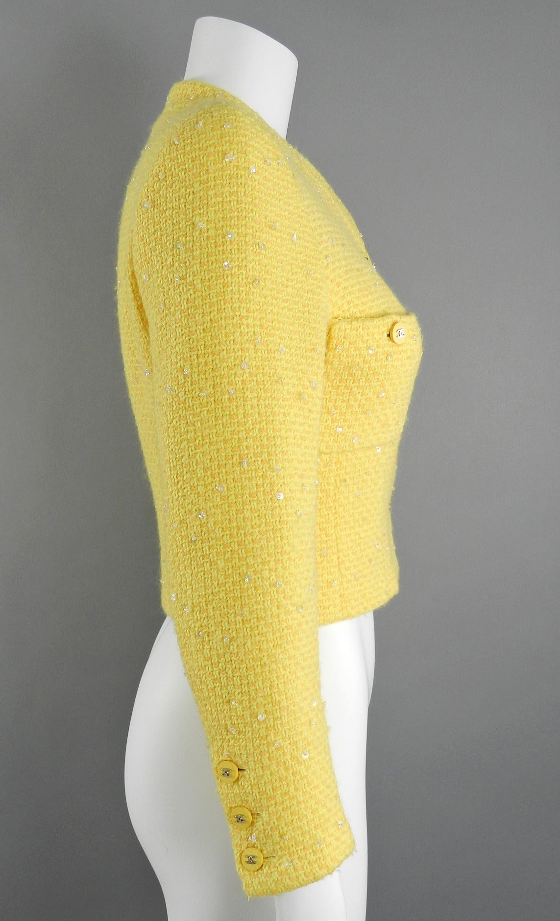 Chanel 1996 Spring Yellow Crop Jacket with Sequins In Excellent Condition In Toronto, ON
