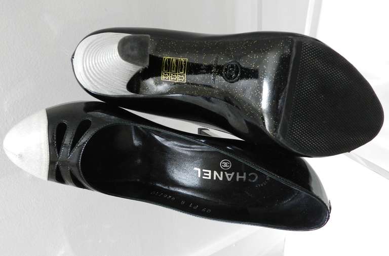 Women's Chanel Black Patent and White Shimmer Heel Shoes