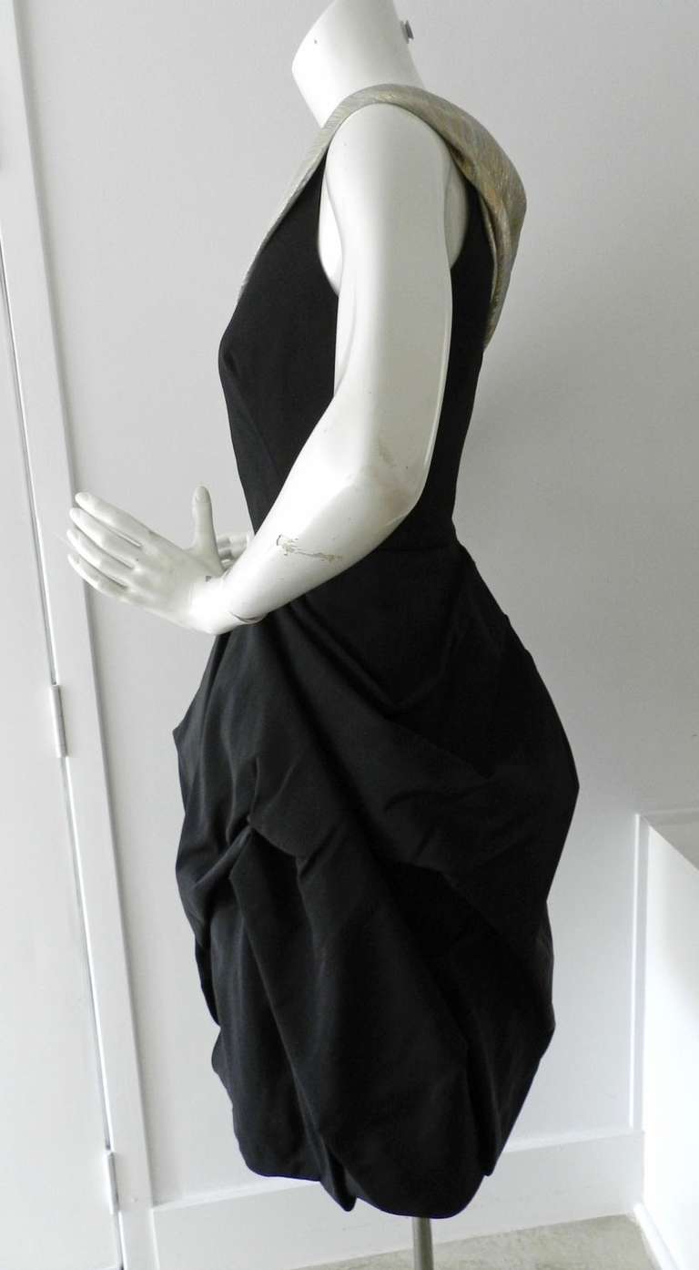 Women's Oscar de la Renta Black Cocktail Dress w Gold Metallic Neckline