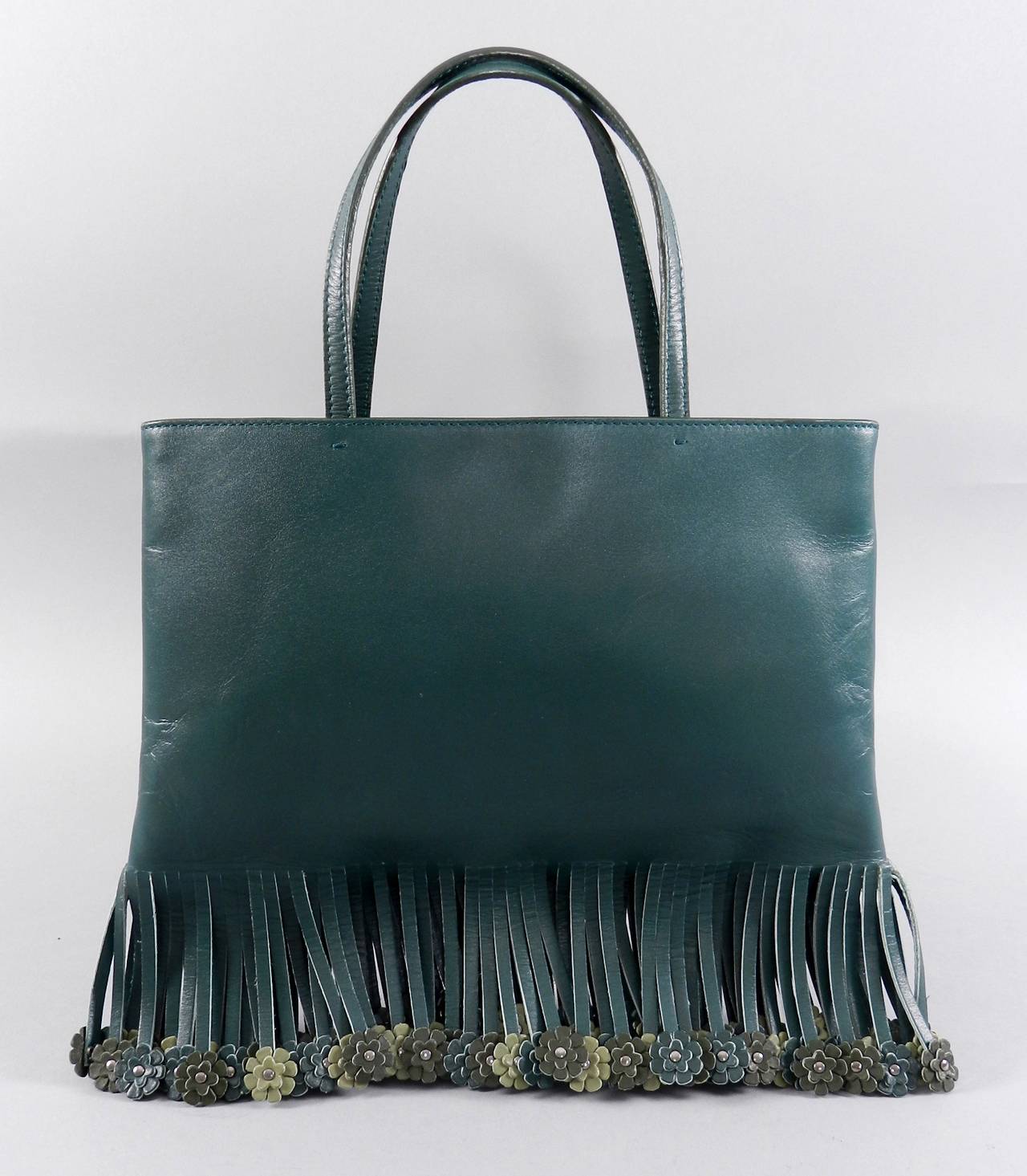 Alaia Green Leather Bag with Flower Fringe In Excellent Condition In Toronto, ON
