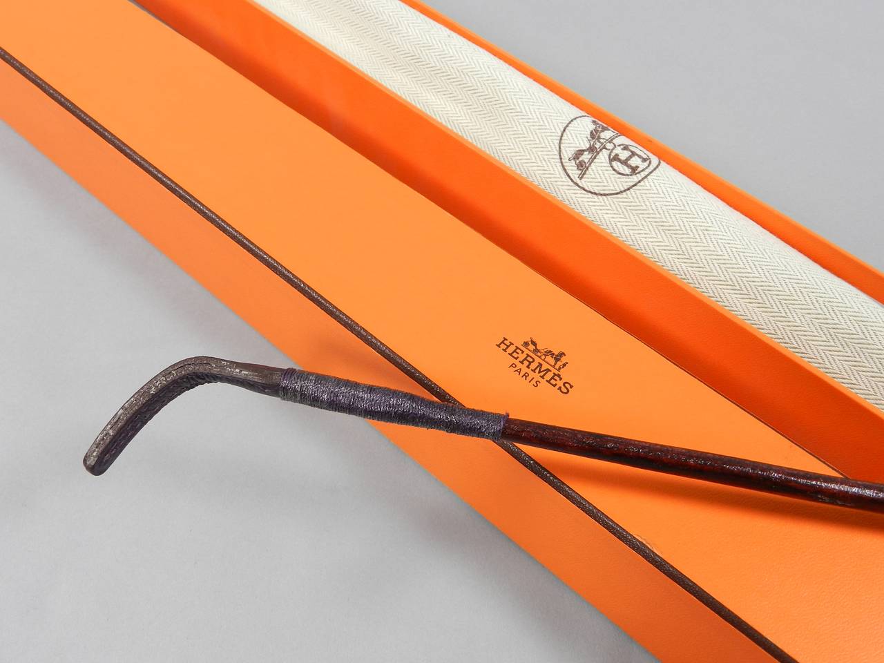 hermes riding crop