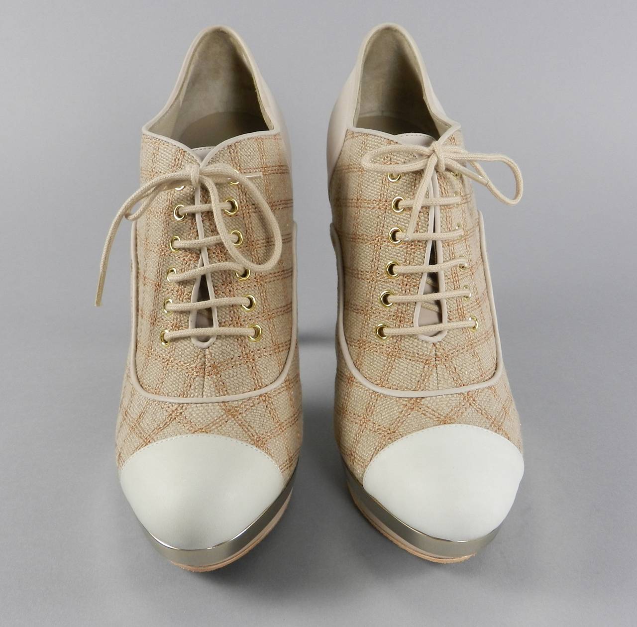 Chanel 14P Beige Linen Lace Up Booties / Shoes In New Condition In Toronto, ON
