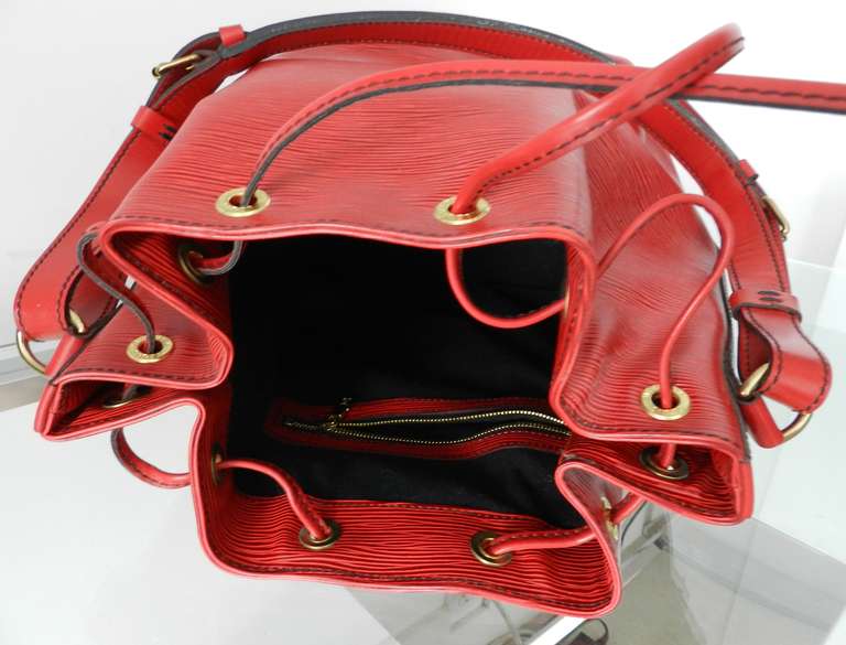 Women's Louis Vuitton Red EPI Noe Bag - Vintage 1988