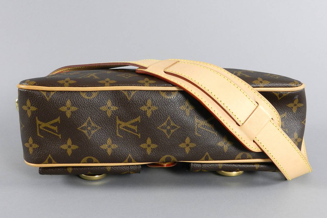 Louis Vuitton Hudson Monogram Shoulder Bag Purse 1