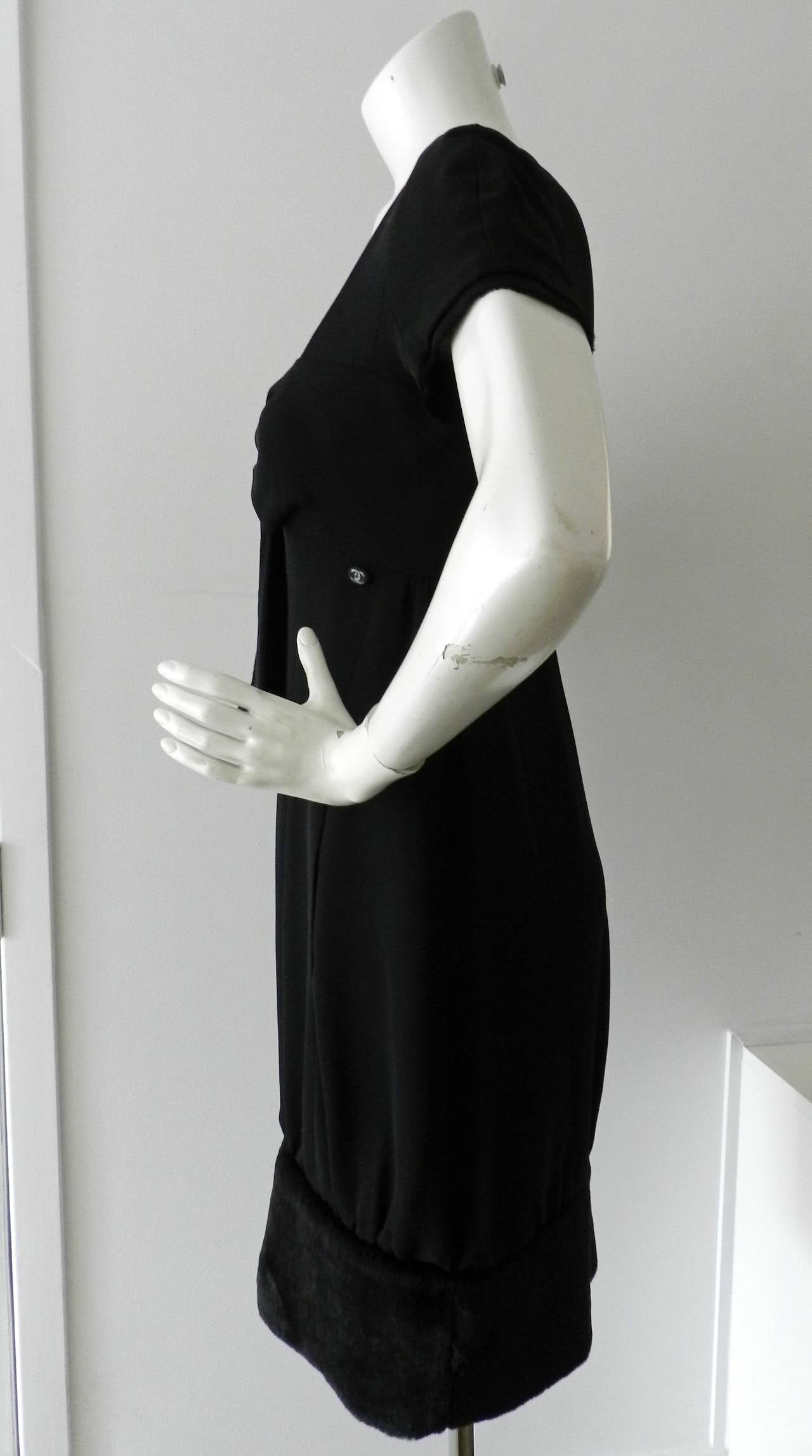 Chanel 10A Runway Black Silk Dress with Faux Fur Hem In Excellent Condition In Toronto, ON